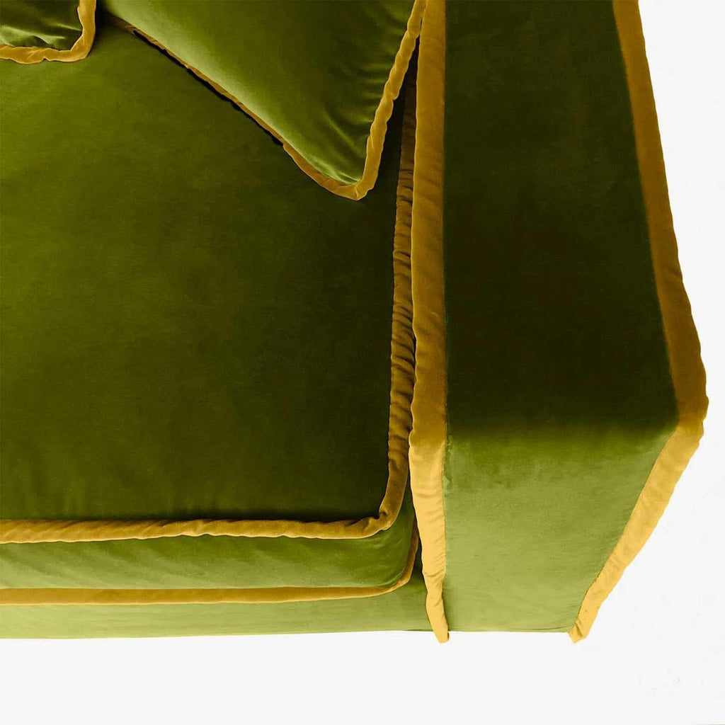 https://a.1stdibscdn.com/rafaella-green-gold-velvet-2-seater-sofa-for-sale-picture-2/f_17062/f_313563321668700951384/1654079624389_TMAANY_0000_Biosofa_Rafaella_IMG_2066_gre_ear_master.jpg