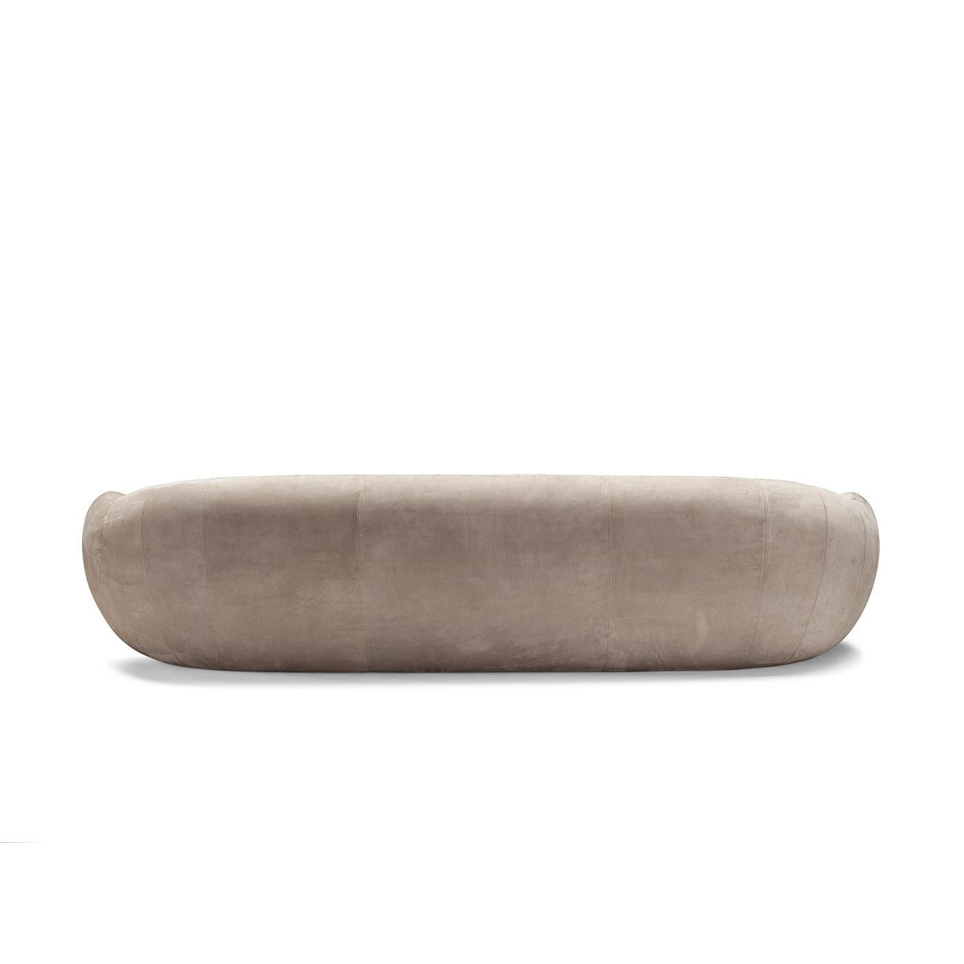 https://a.1stdibscdn.com/elephant-3-seater-beige-sofa-by-stefano-giovannoni-for-sale-picture-2/f_17062/f_453103221749043925300/1657623634411_TRRENY_0025_SG208XX107_20B_master.jpg