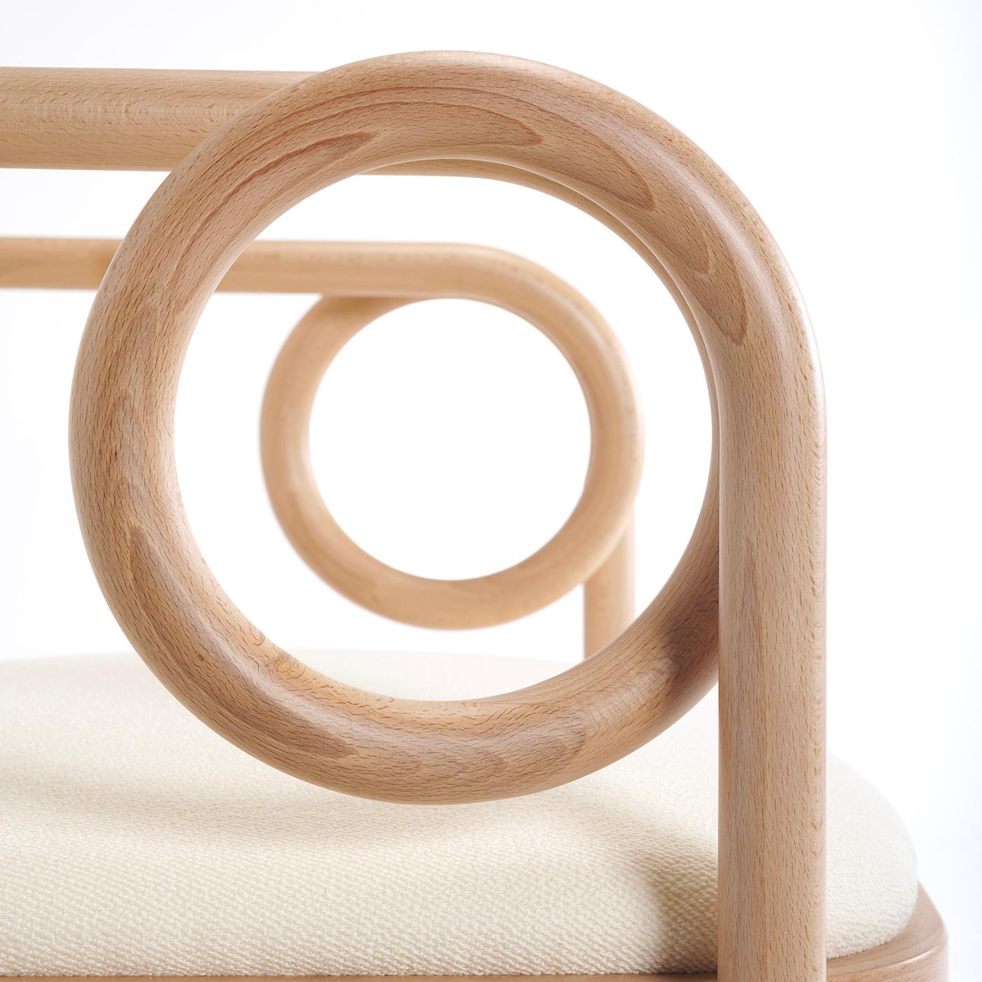 https://a.1stdibscdn.com/loop-white-chair-by-india-mahdavi-for-sale-picture-4/f_17062/f_454685421750069243846/1665743075589_ARTSNY_0031_Loop_20loungechair_20design_20by_20India_20Mahdavi_2C_202022_20_2810_29_master.jpg