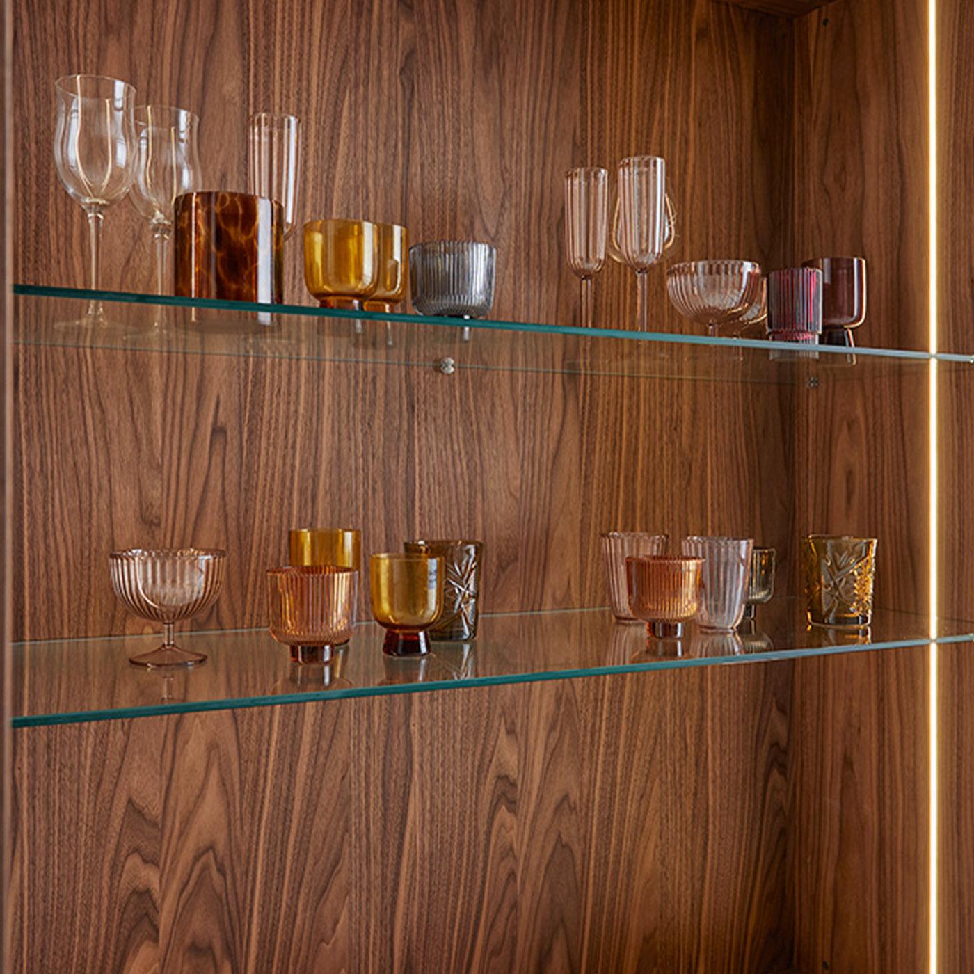 https://a.1stdibscdn.com/york-display-cabinet-by-modesign-for-sale-picture-4/f_17062/f_452301021748525047891/1671814098523_TARTNY_0013_mod32_20copia_master.jpg