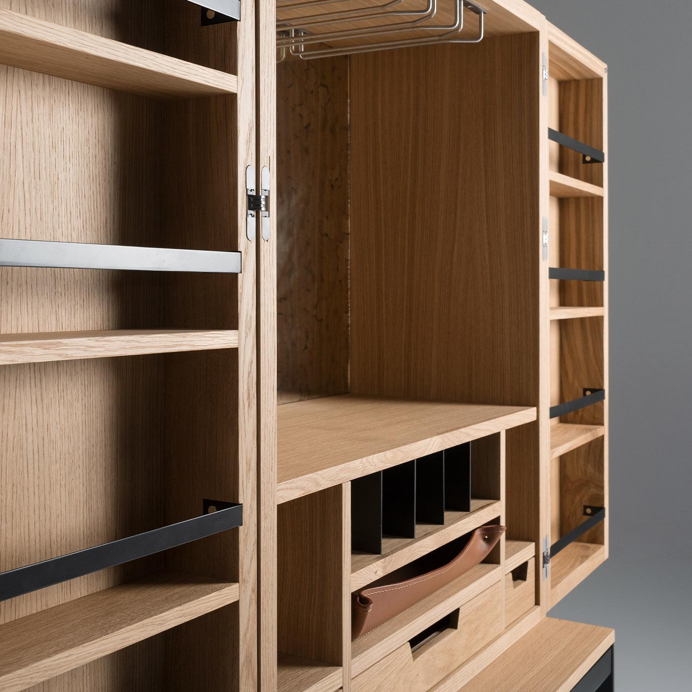 https://a.1stdibscdn.com/tury-bar-cabinet-for-sale-picture-3/f_17062/f_342456621683878877704/1674037691884_TARTNY_0199_DAD0252_master.jpg