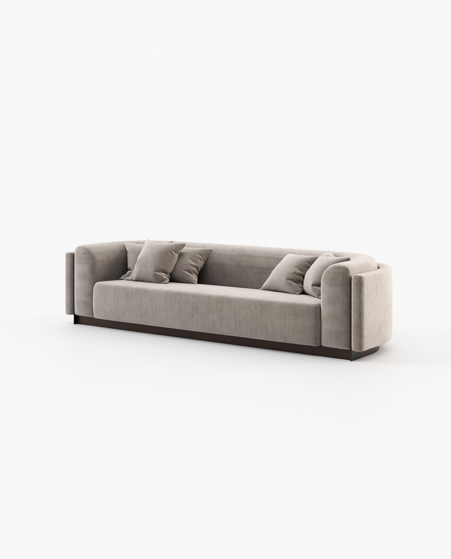 https://a.1stdibscdn.com/custom-made-designer-sofa-with-a-vintage-touch-for-sale-picture-2/f_27693/f_403909421719597129719/1675078323_33a57d7ee818a64ec742038c84c4760d_master.jpg