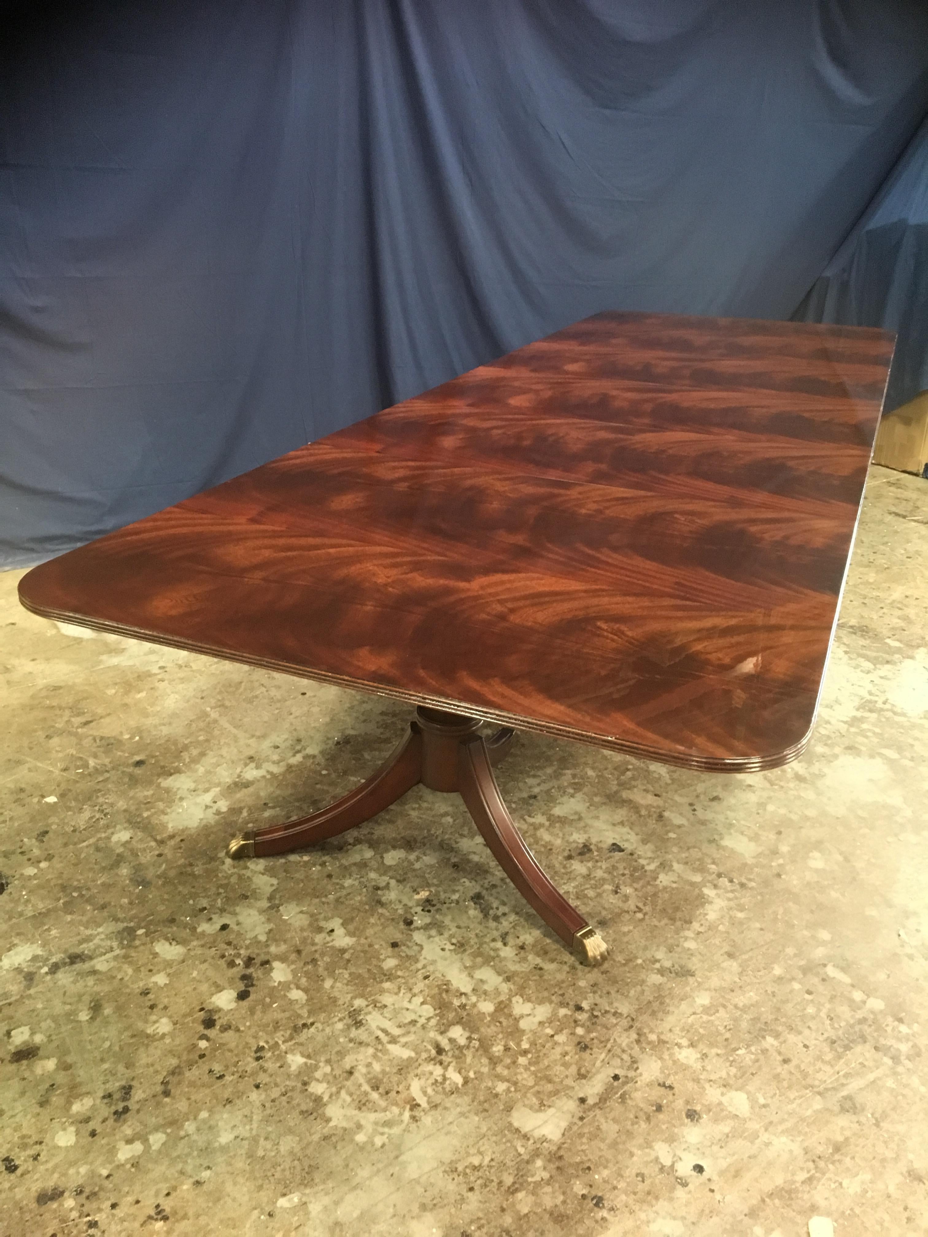 https://a.1stdibscdn.com/custom-large-crotch-mahogany-georgian-style-dining-table-by-leighton-hall-for-sale-picture-2/f_44162/f_15299341/167D7EA6_B2B7_45C8_9C97_1561984522958_master.jpeg