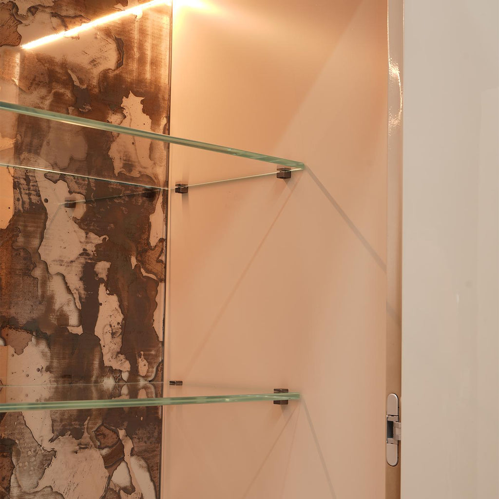 https://a.1stdibscdn.com/caleido-lacquered-bar-cabinet-for-sale-picture-6/f_17062/f_356136721691510626050/1688974586213_ASTMNY_0008_CAFEVR_055_2__master.jpg