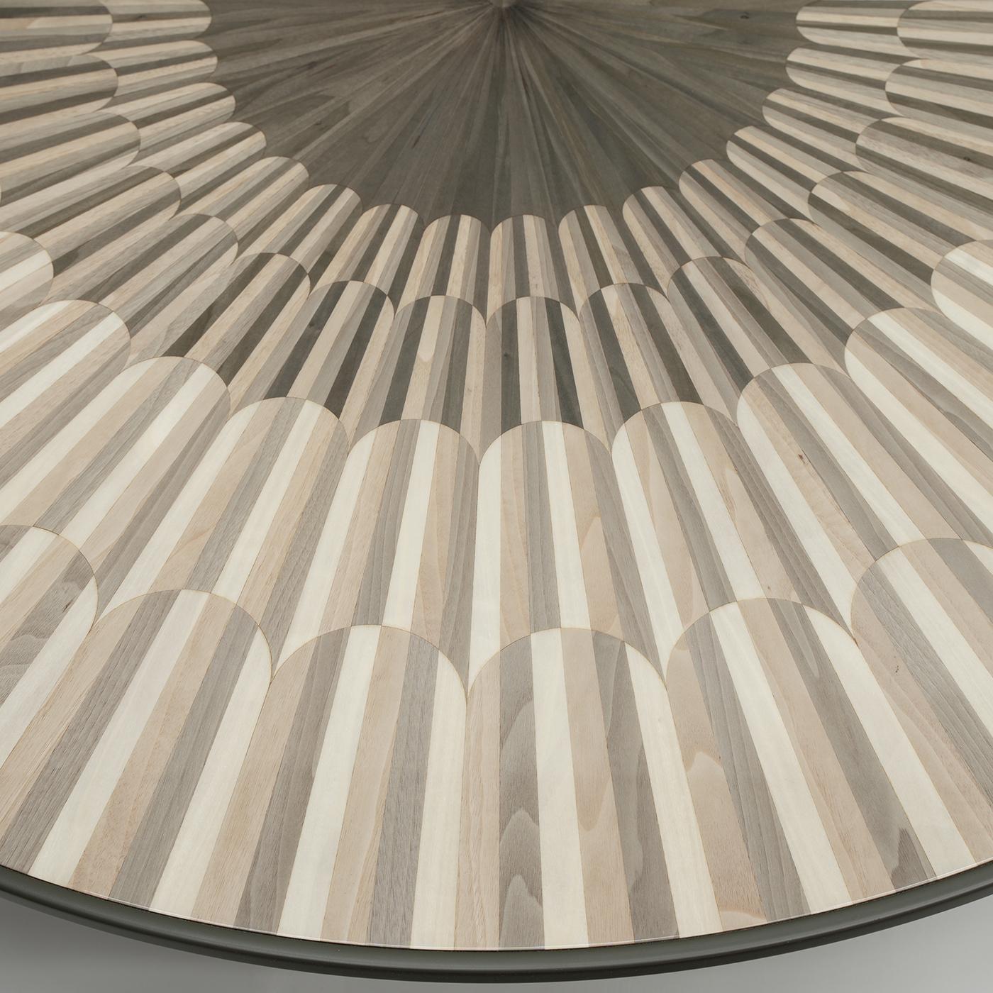 https://a.1stdibscdn.com/altobasso-round-light-gray-coffee-table-for-sale-picture-5/f_17062/f_356129921691508953433/1688974770734_ASTMNY_0025_CAFEVR_047_5__master.jpg