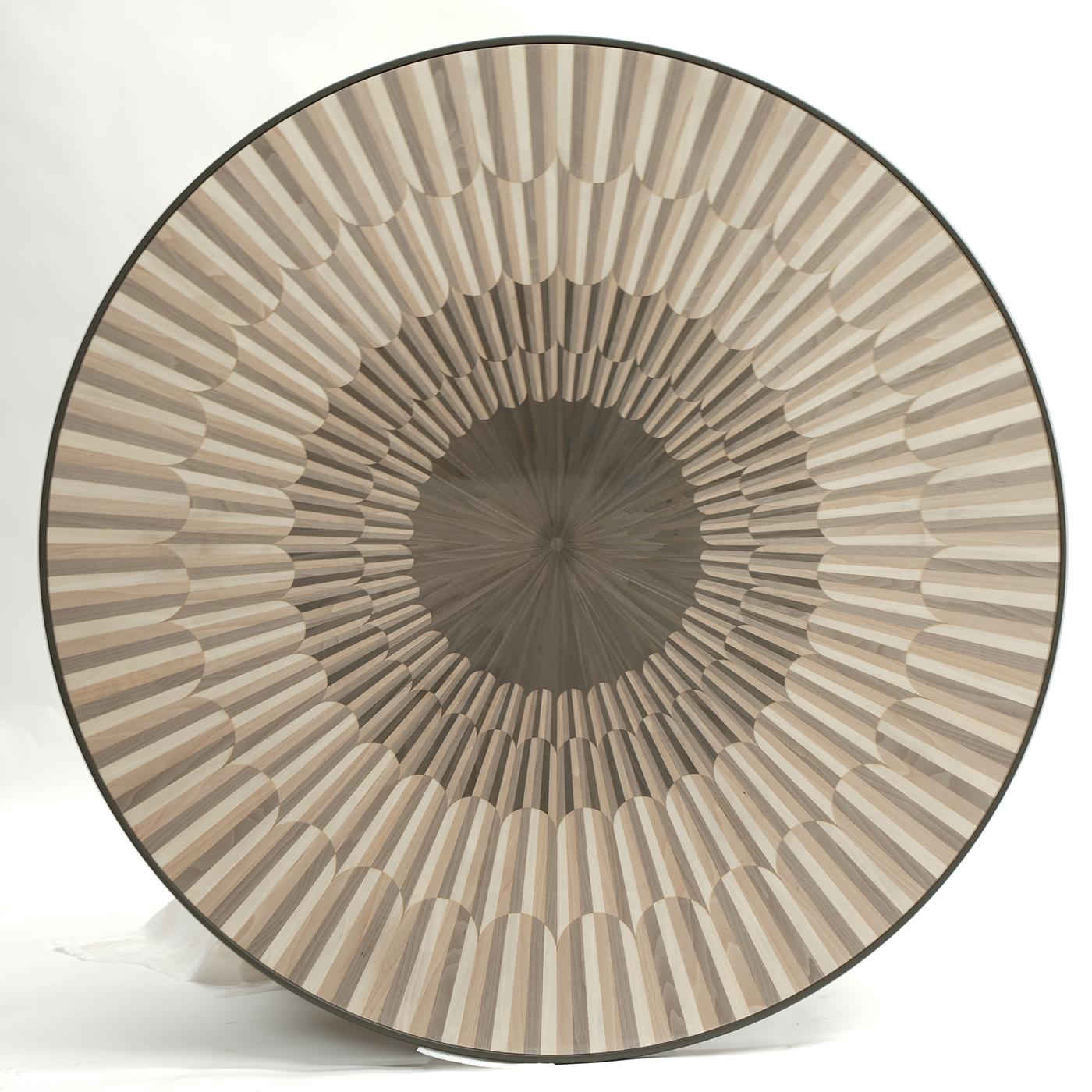 https://a.1stdibscdn.com/altobasso-round-light-gray-coffee-table-for-sale-picture-2/f_17062/f_356129921691508953338/1688974781850_ASTMNY_0027_CAFEVR_047_3__master.jpg