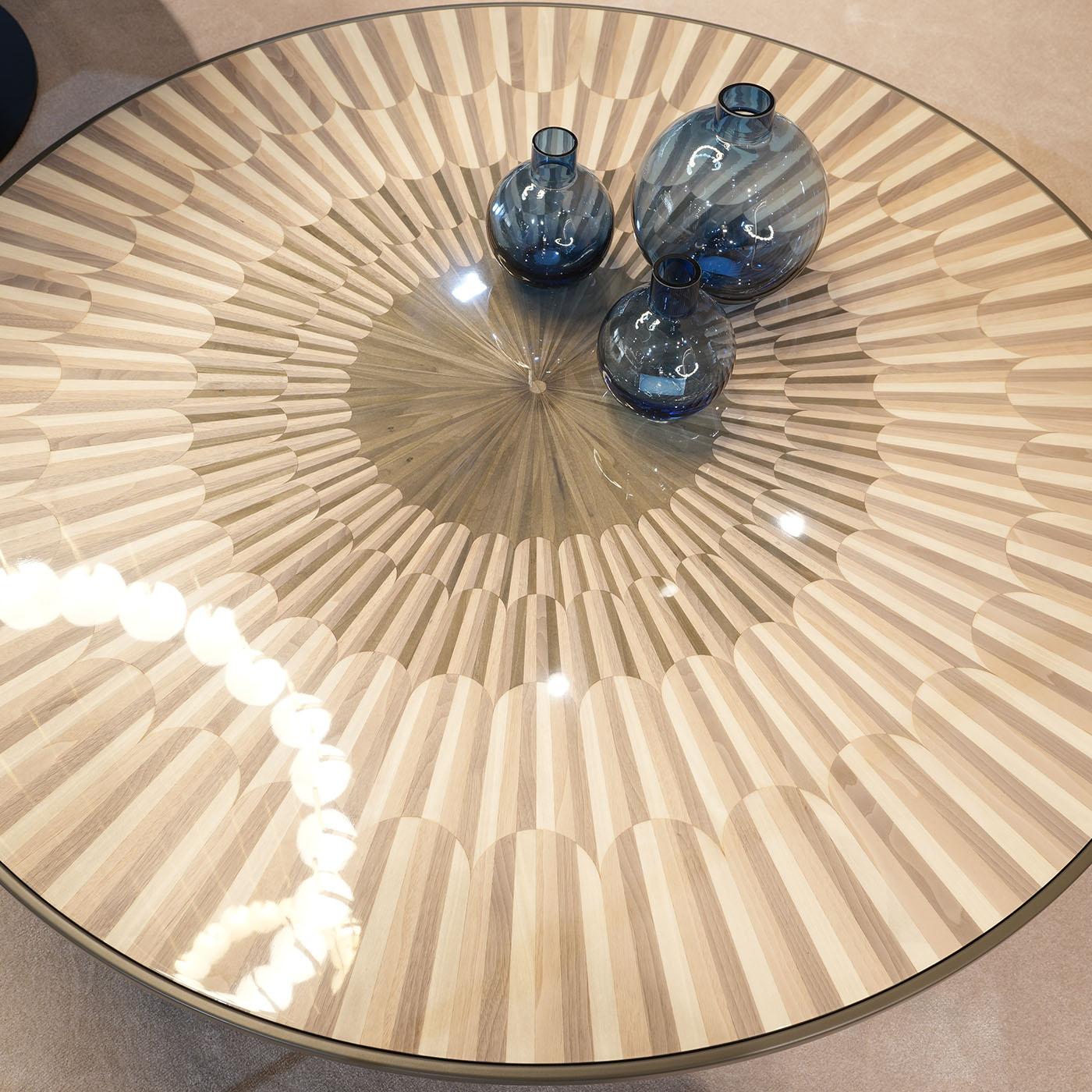 https://a.1stdibscdn.com/altobasso-round-light-gray-coffee-table-for-sale-picture-4/f_17062/f_356129921691508952393/1688975041832_ASTMNY_0035_ALTOBASSO_COFFEE_master.jpg