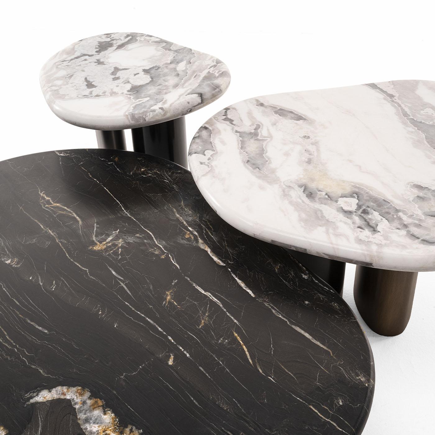 https://a.1stdibscdn.com/ed-50-411-120-cloud-coffee-table-for-sale-picture-5/f_17062/f_364871521696605115876/1694005767891_RTSTNY_0030_CLOUD_20COFFEE_20TABLE_20TONDO_20_282_29_master.jpg