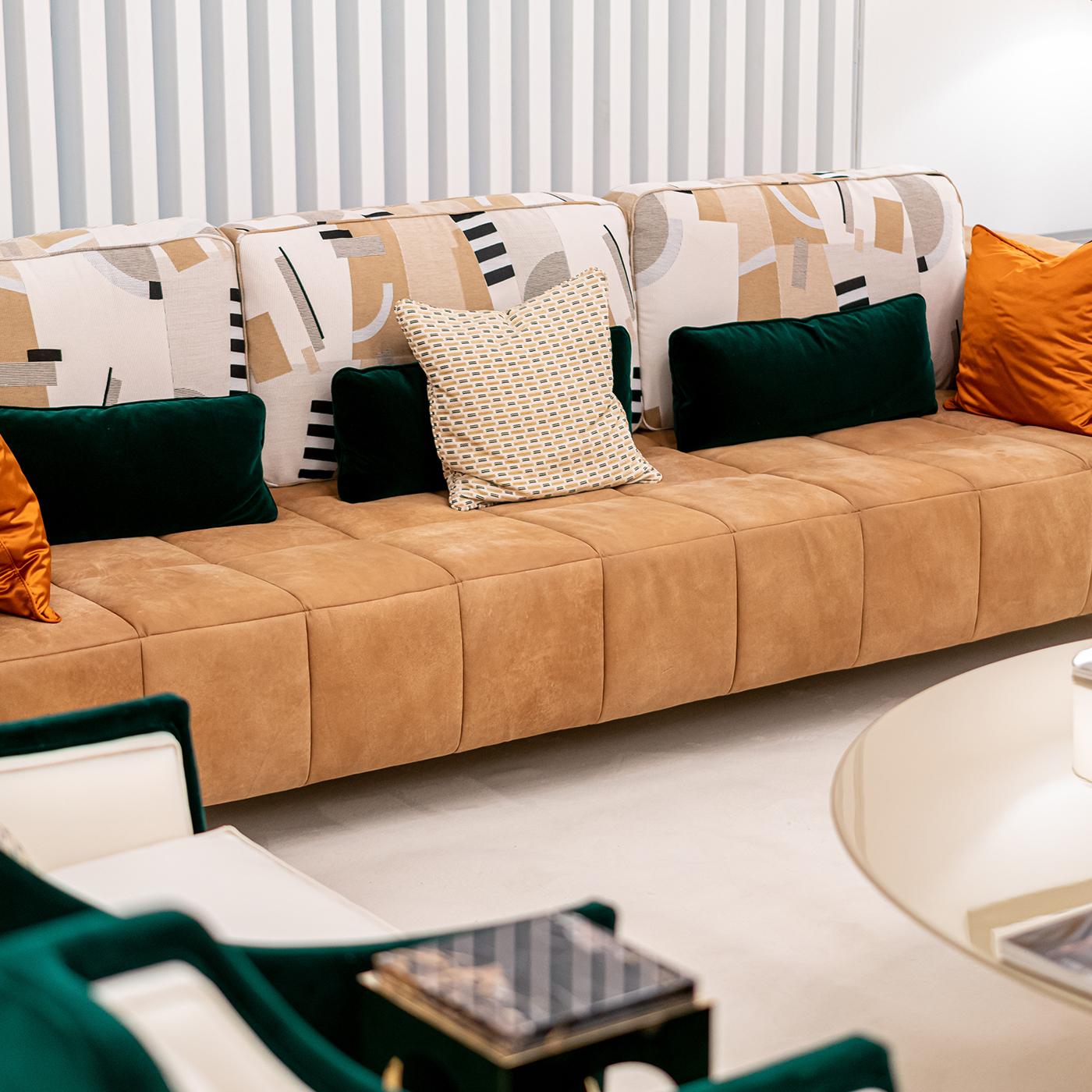 https://a.1stdibscdn.com/contemporary-sofa-by-cg-capelletti-for-sale-picture-4/f_17062/f_451174121747815014235/1694617494902_ASTMNY_0018_LIVING_20A_20ART_202314_20310X115X70_80H_20_281_29_master.jpg