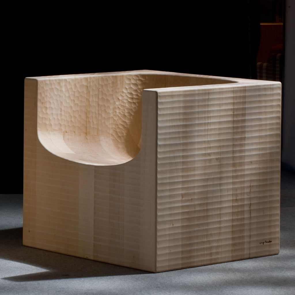 https://a.1stdibscdn.com/comacina-armchair-by-giuseppe-rivadossi-for-sale-picture-5/f_17062/f_440382921741942028325/1696921200260_ESMTNY_base_PD_SITE_MAIN_2BALT_72DPI_NEW_0000_MAD_4288_2_master.jpg