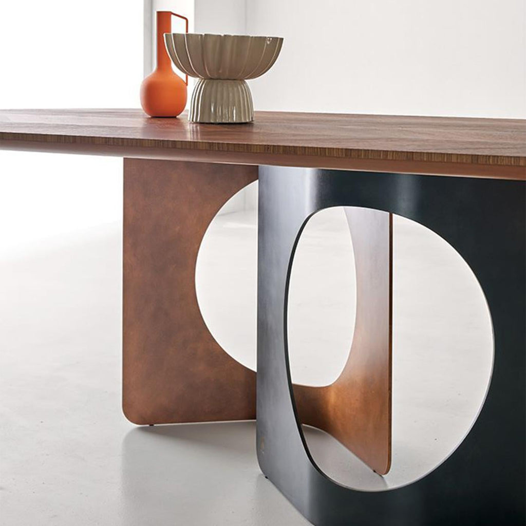https://a.1stdibscdn.com/hole-dining-table-for-sale-picture-2/f_17062/f_384484621708100599451/1700150285354_MTTANY_0024_8_master.jpg