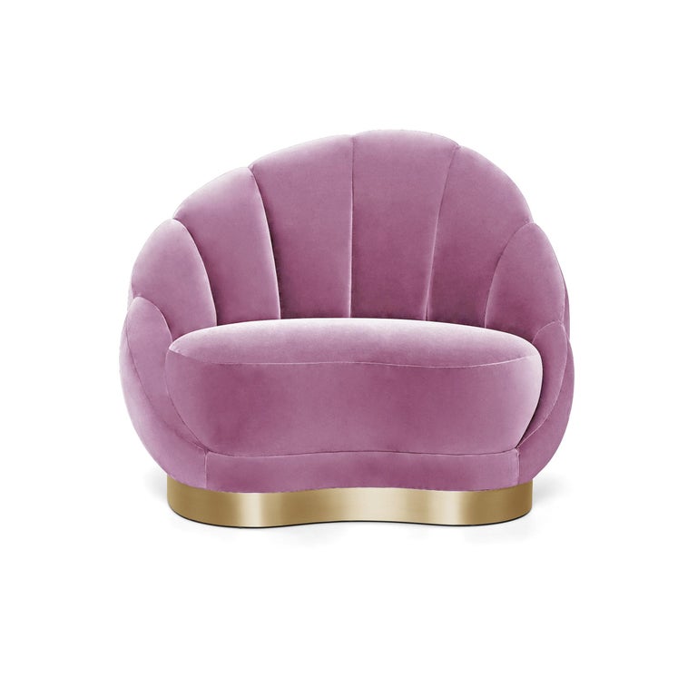 https://a.1stdibscdn.com/hollywood-regency-style-velvet-lounge-chair-w-channel-back-and-brass-base-for-sale-picture-7/f_27693/f_491531221773120646786/170100_MUNNA_OLYMPIA_ARMCHAIR_LILAC_01_master.jpg?width=768