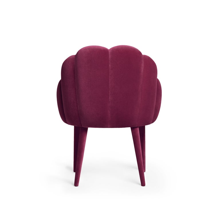https://a.1stdibscdn.com/contemporary-dining-chair-offered-in-velvet-for-sale-picture-5/f_27693/f_377549021704180033754/170400_MUNNA_DAISY_CHAIR_MULBERRY_03_master.jpg?width=768