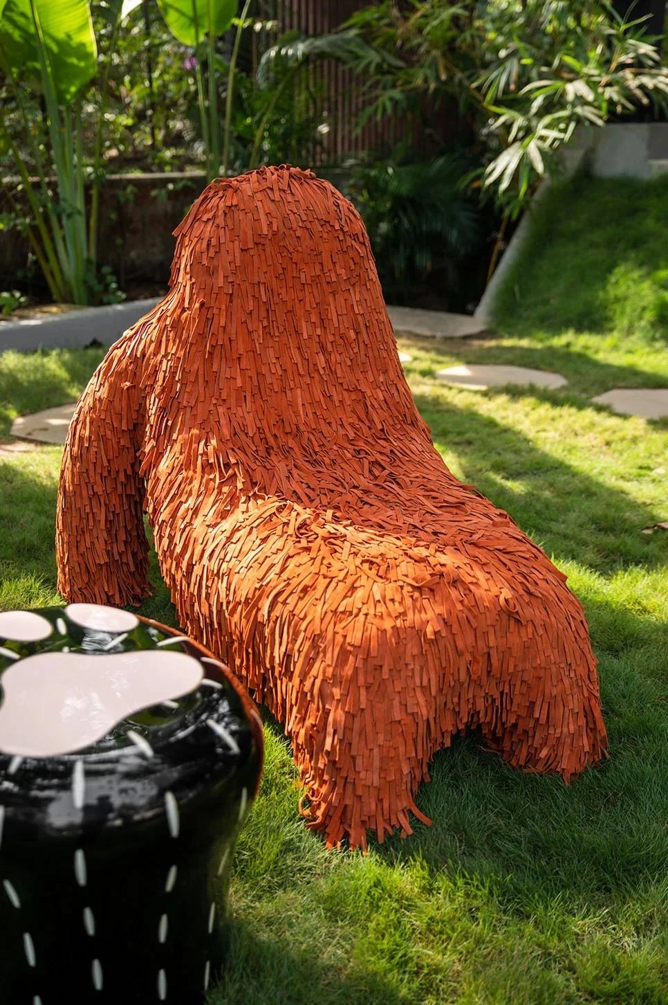 https://a.1stdibscdn.com/gorilla-chair-with-real-black-leather-by-marcantonio-for-sale-picture-6/f_51482/f_191460221716537231071/1709215887_master.jpeg