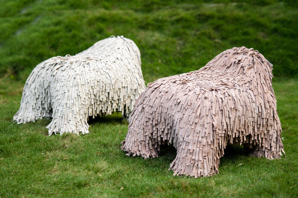 https://a.1stdibscdn.com/puppy-pouffe-with-real-green-leather-by-marcantonio-for-sale-picture-8/f_51482/f_256799321716542939147/1709306108_master.jpg