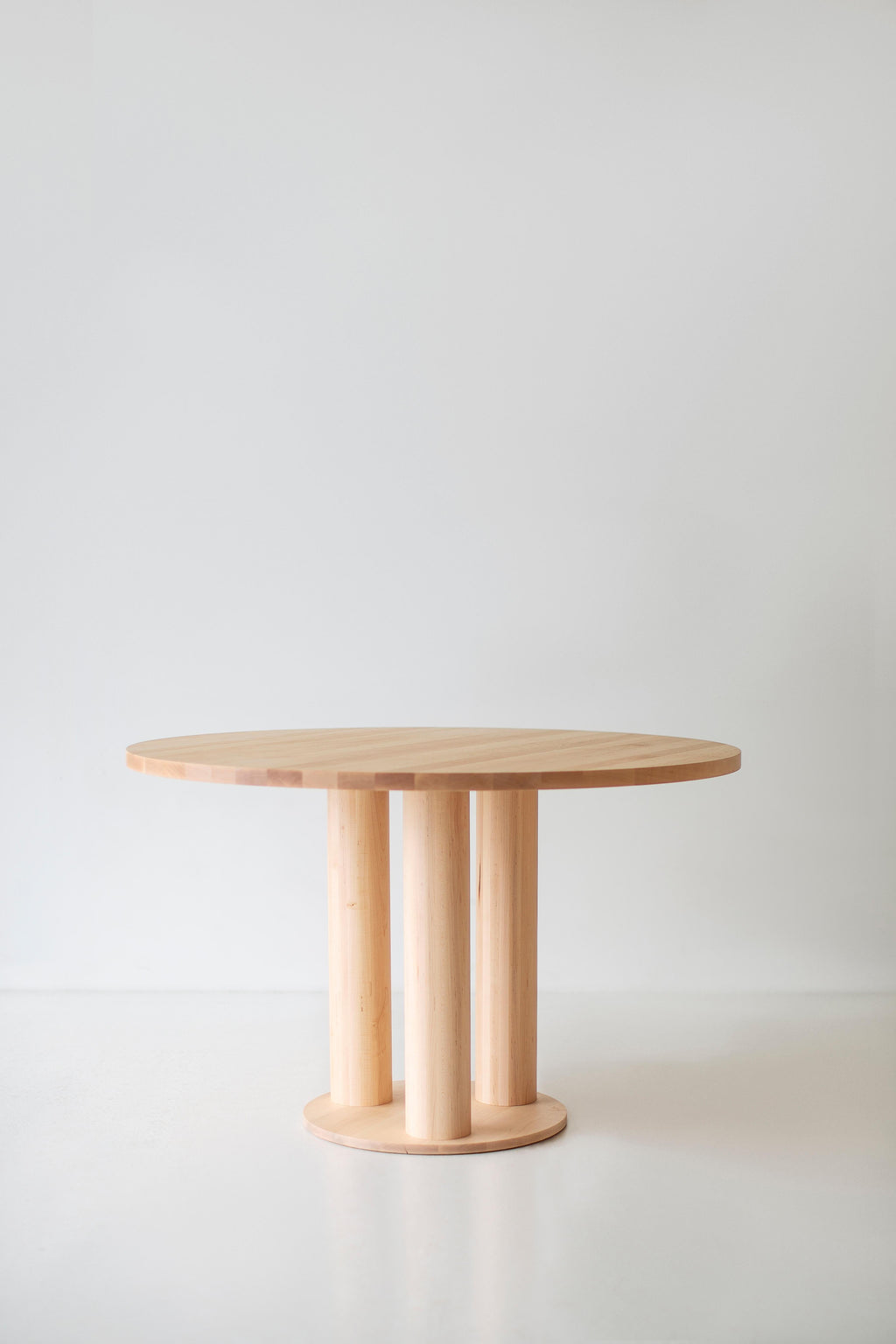 https://a.1stdibscdn.com/bertu-dining-table-modern-round-dining-table-dining-table-maple-cava-for-sale-picture-8/f_9720/f_359431921755625886904/17164591_modern_round_dining_table_91333289_master.jpg
