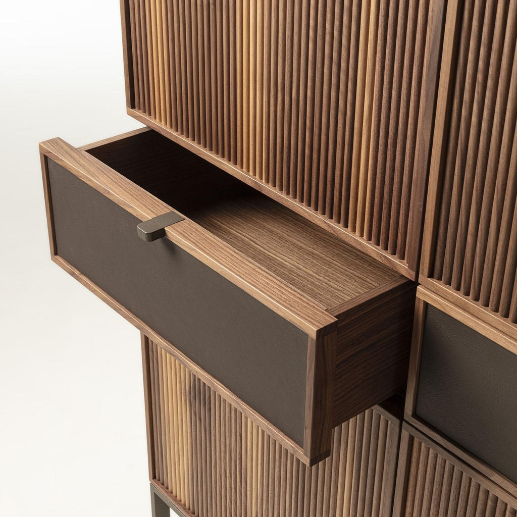https://a.1stdibscdn.com/melody-l-canaletto-walnut-wood-storage-cabinet-by-durame-for-sale-picture-4/f_17062/f_455002821750234757726/1718351908923_ARTSNY_0040_32A6627_master.jpg