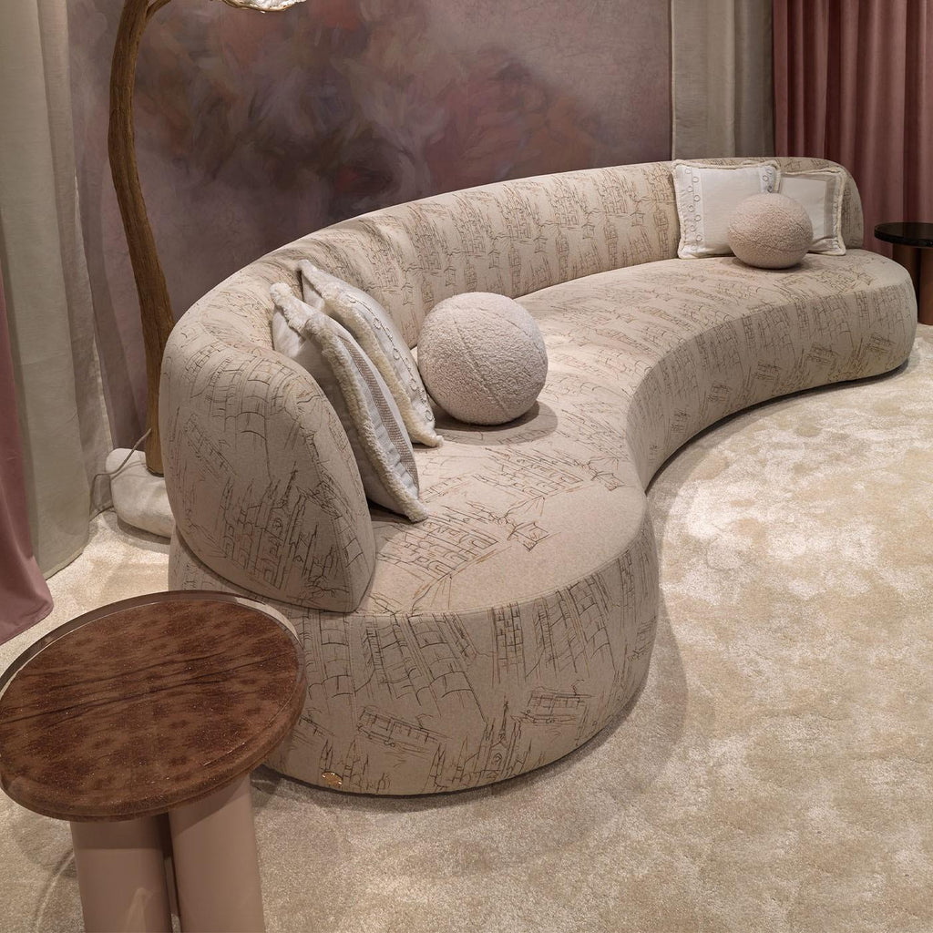 https://a.1stdibscdn.com/duse-cityscape-embroidered-beige-fabric-sofa-for-sale-picture-2/f_17062/f_405802621720690884966/1719301167927_AAEENY_0042_DUSE_5_master.jpeg