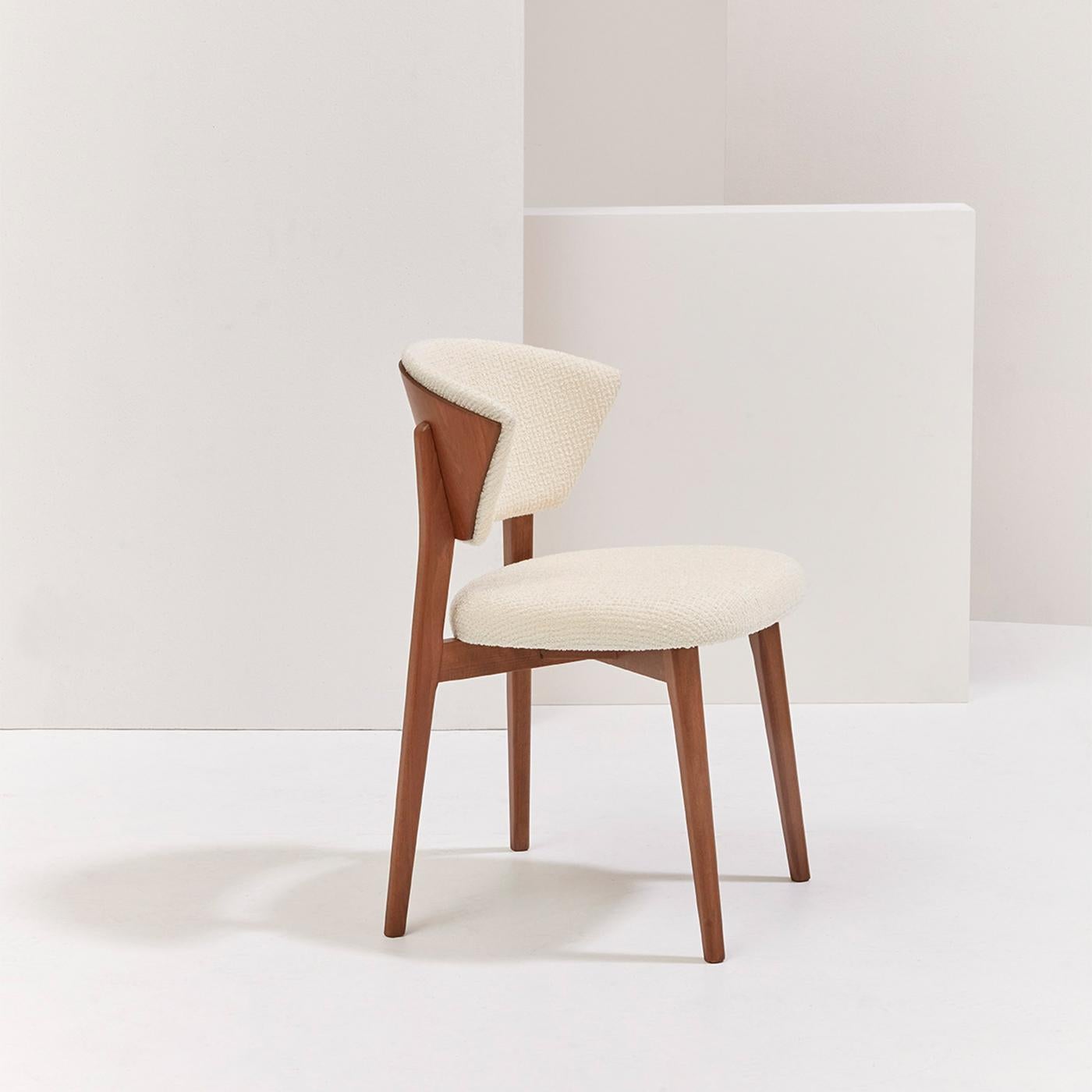 https://a.1stdibscdn.com/stella-821-chair-by-matteo-ragni-for-sale-picture-7/f_17062/f_439330521741340834416/1719406276425_AERENY_0037_Billiani_20Marzo_2023_20Studio6153_master.jpg