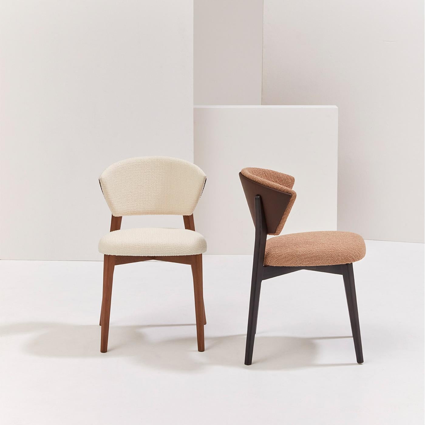 https://a.1stdibscdn.com/stella-821-chair-by-matteo-ragni-for-sale-picture-5/f_17062/f_439330521741340733677/1719406281535_AERENY_0035_Billiani_20Marzo_2023_20Studio6166_master.jpg