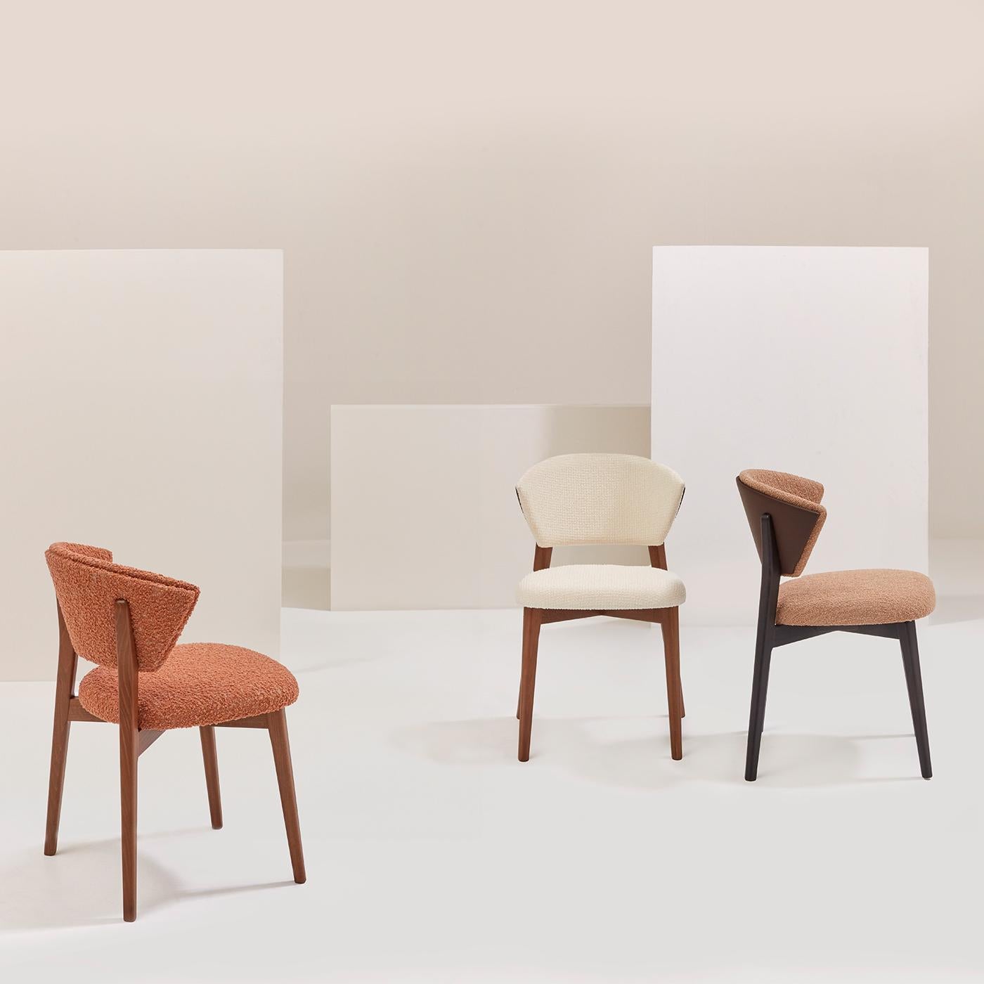 https://a.1stdibscdn.com/stella-821-chair-by-matteo-ragni-for-sale-picture-3/f_17062/f_439330521741340733053/1719406286301_AERENY_0042_Billiani_20Marzo_2023_20Stella_master.jpg