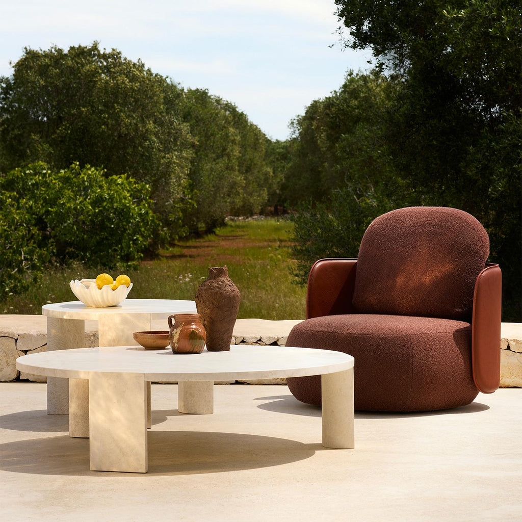 https://a.1stdibscdn.com/serele-ostuni-large-outdoor-coffee-table-by-studiopepe-for-sale-picture-2/f_17062/f_451239821747843246637/1723201111493_AMETNY_0047_Exteta_471_master.jpg