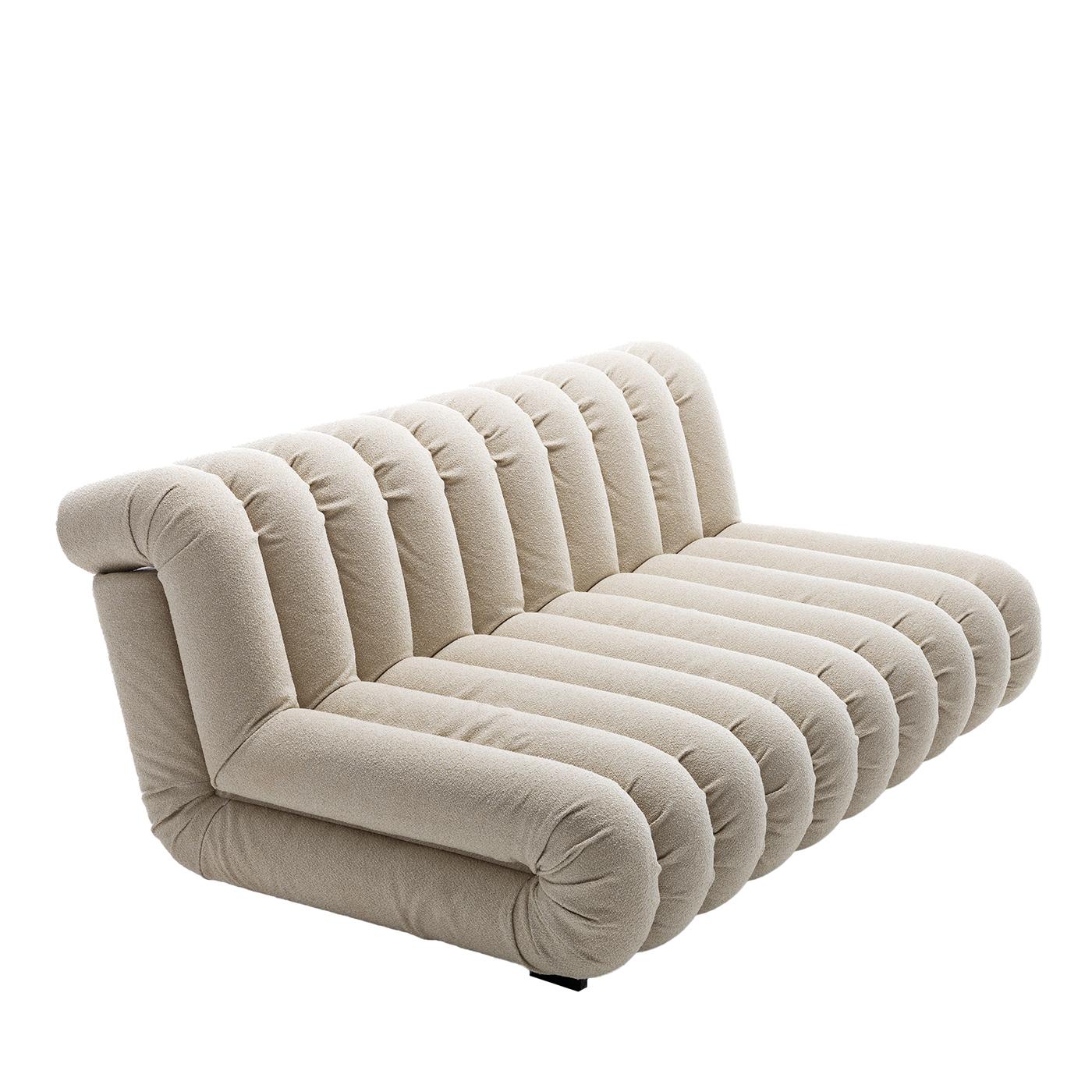 https://a.1stdibscdn.com/periscopio-fluted-beige-fabric-sofa-by-studiopepe-for-sale-picture-7/f_17062/f_451318721747900898078/1724683627671_AMETNY_0000_0007_IMG_0247_HIGH_master.jpg
