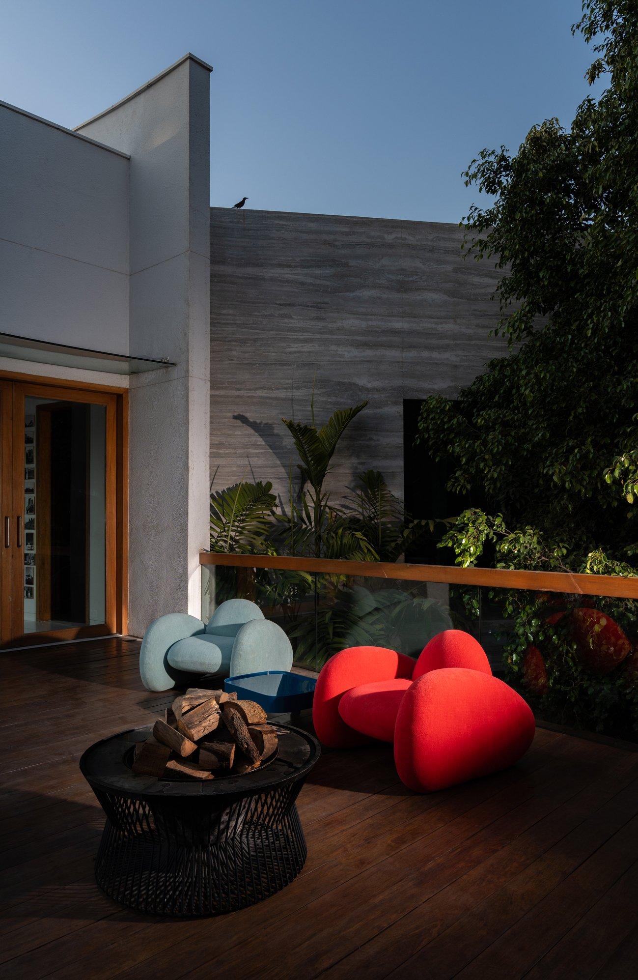 https://a.1stdibscdn.com/cabrio-chair-for-sale-picture-3/f_51482/f_461280321754291763223/1739262389_master.jpg
