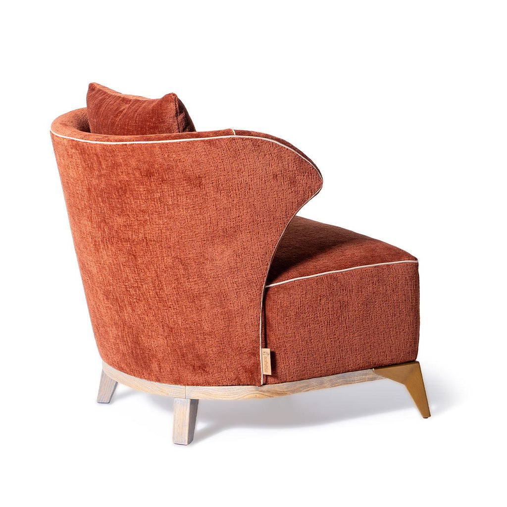 https://a.1stdibscdn.com/agostina-red-fabric-armchair-by-mantellassi-1926-for-sale-picture-3/f_17062/f_453076221749032852338/1739887187828_MATENY_0098_Copia_20di_20DSC08227_master.jpg