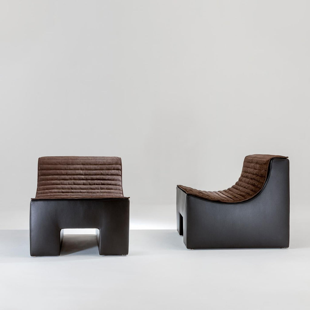 https://a.1stdibscdn.com/ollie-brown-leather-armchair-with-quilted-nubuck-cushion-by-laura-meroni-for-sale-picture-2/f_17062/f_453107121749044789242/1740493080243_MATENY_0084_laurameroni_ollie_modern_leather_armchair_01_master.jpg