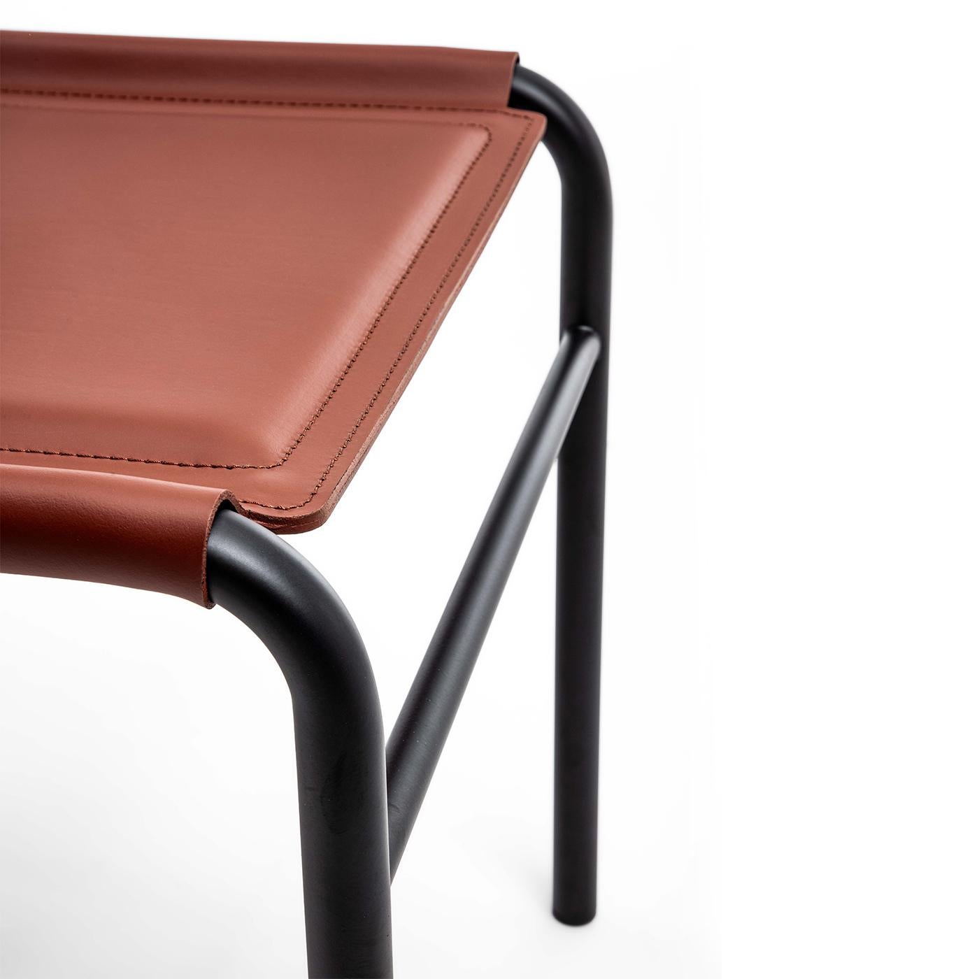 https://a.1stdibscdn.com/pris-red-leather-chair-by-enrico-pellizzoni-for-sale-picture-4/f_17062/f_451031921747734142130/1740994687896_ARTANY_0030_Pris_20_283_29_master.jpg