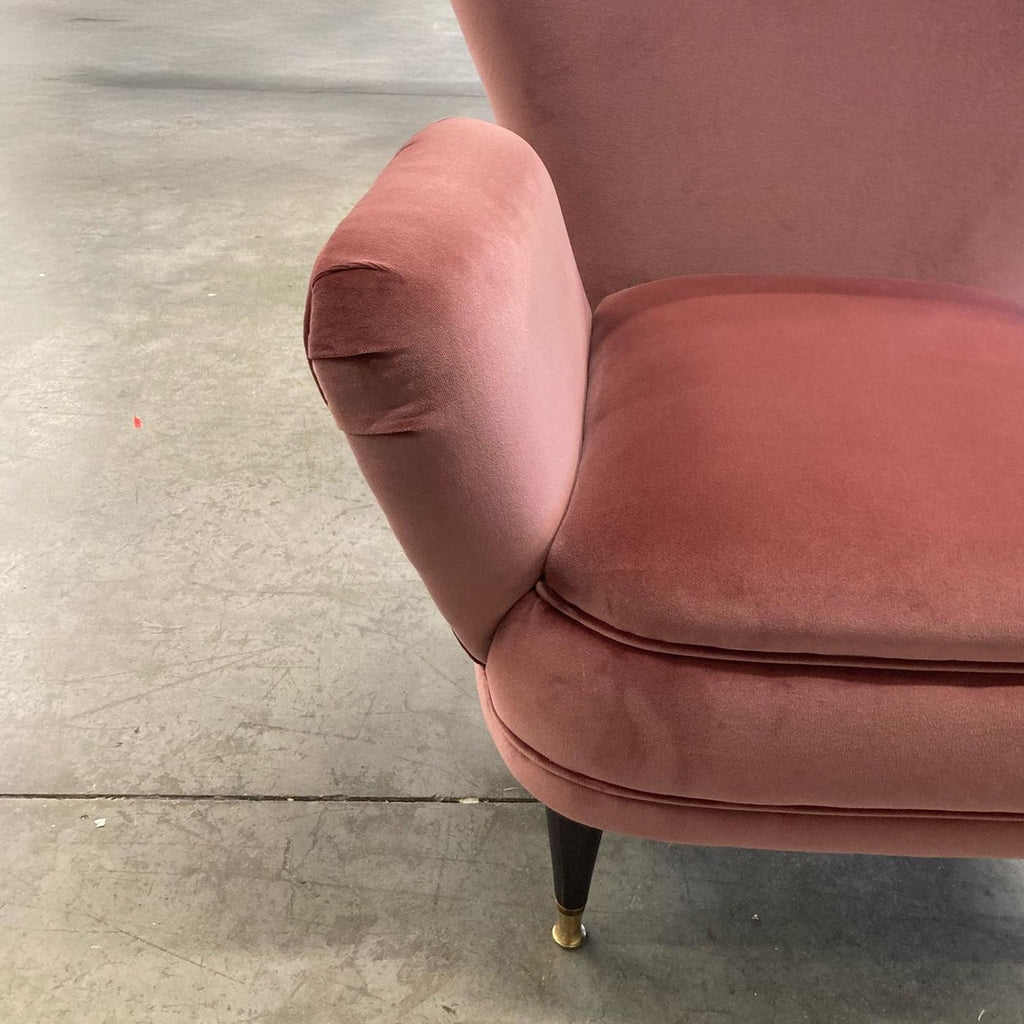 https://a.1stdibscdn.com/piera-upholstered-pink-velvet-armchair-by-fratelli-boffi-for-sale-picture-4/f_17062/f_448064321745916966888/1742488426336_ARTSNY_SITE_0003_Immagine_20WhatsApp_202025_03_19_20ore_2010_44_59_4ecb015e_master.jpg