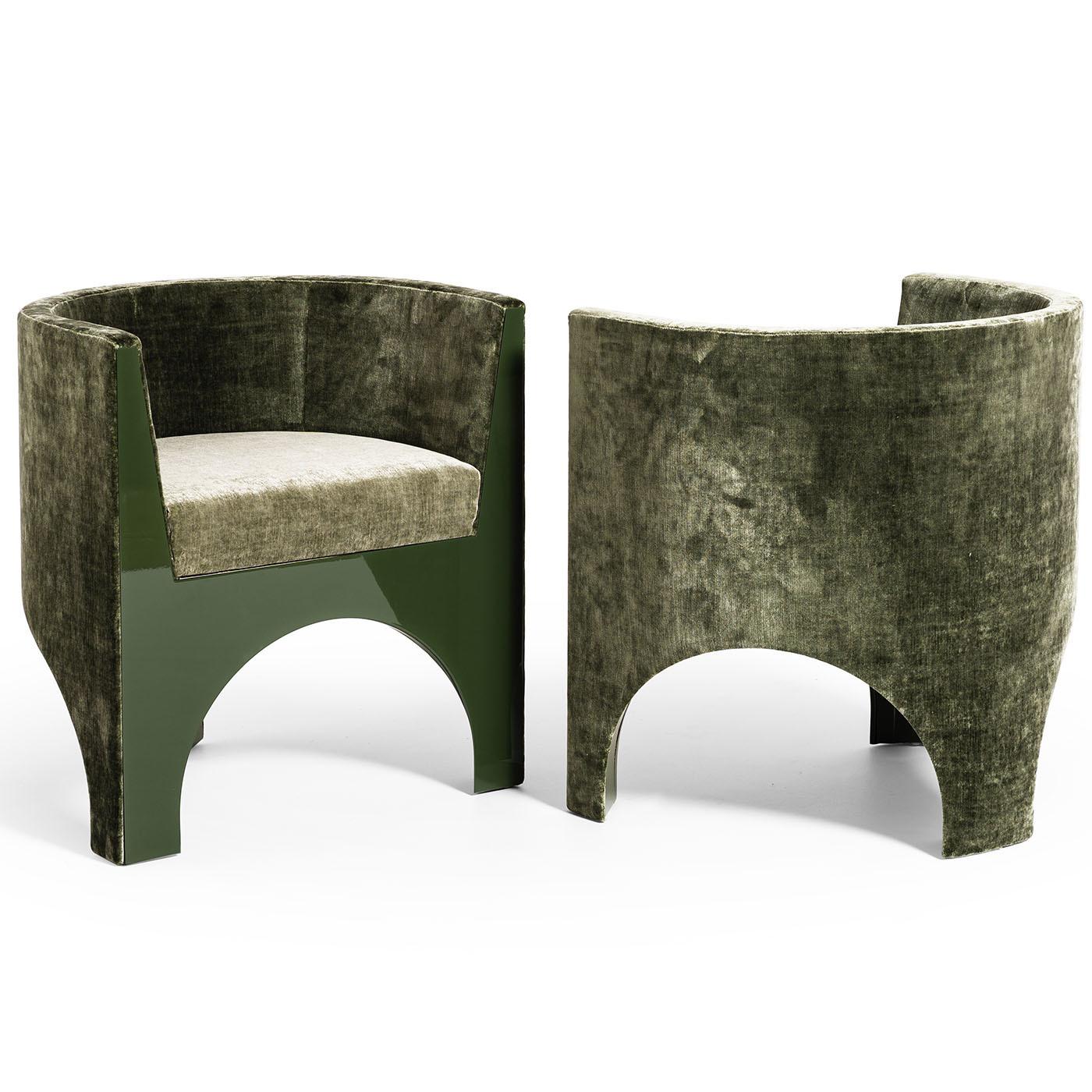 https://a.1stdibscdn.com/volta-curve-green-velvet-chair-by-storagemilano-for-sale-picture-6/f_17062/f_453054321749023310421/1745918242804_RSAMNY_0002_Volta_1_master.jpg