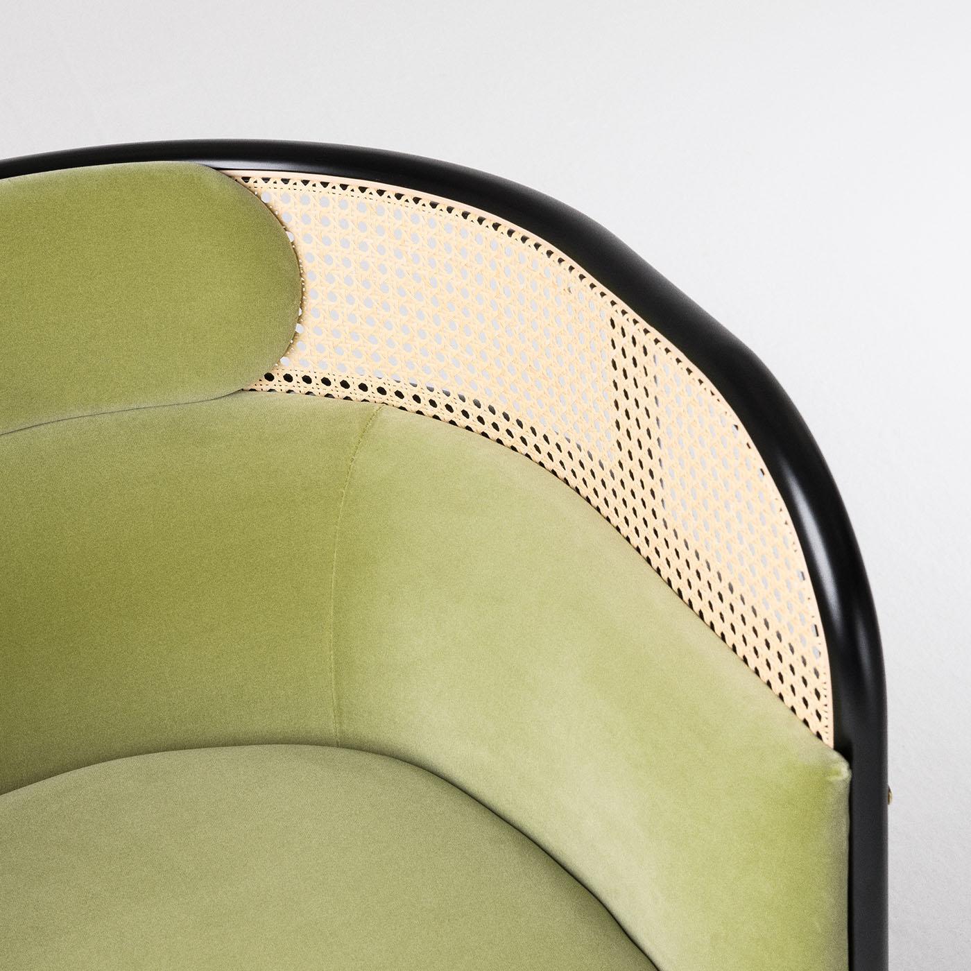 https://a.1stdibscdn.com/targa-petit-green-velvet-armchair-by-gamfratesi-for-sale-picture-7/f_17062/f_470659221760601168775/1748515817620_STTRNY_0001_TargaPetitbyGamFratei_14__master.jpg