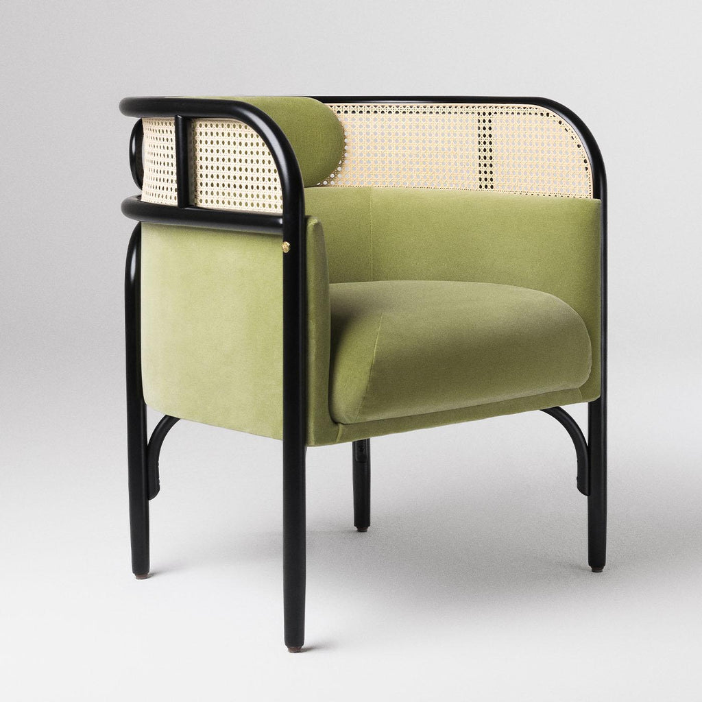 https://a.1stdibscdn.com/targa-petit-green-velvet-armchair-by-gamfratesi-for-sale-picture-4/f_17062/f_470659221760601159039/1748515817646_STTRNY_0005_TargaPetitbyGamFratei_10__master.jpg