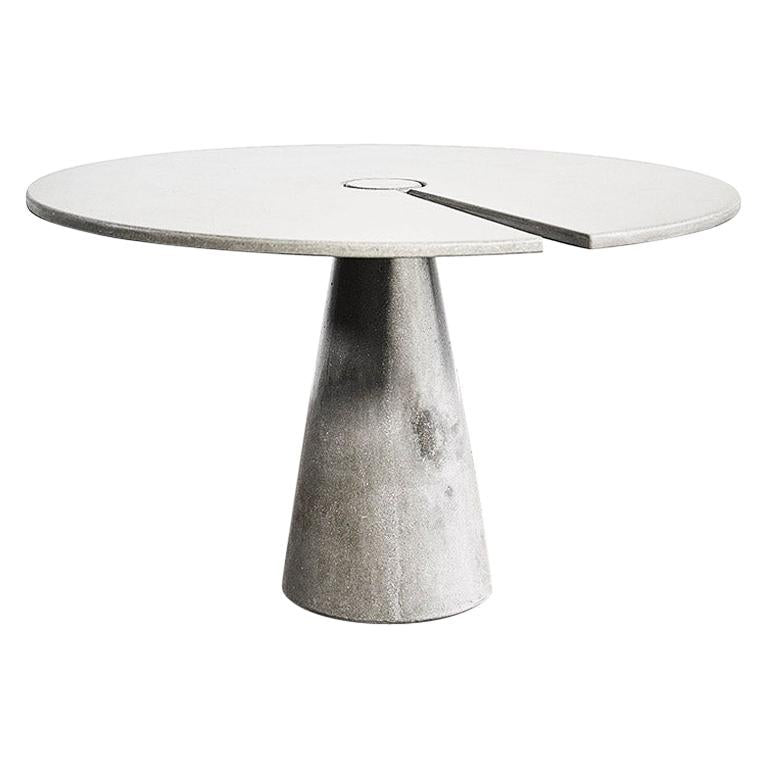 https://a.1stdibscdn.com/james-de-wulf-concrete-split-locking-dining-table-72-for-sale-picture-13/f_12242/f_247653421628016854338/17509321_master.jpg