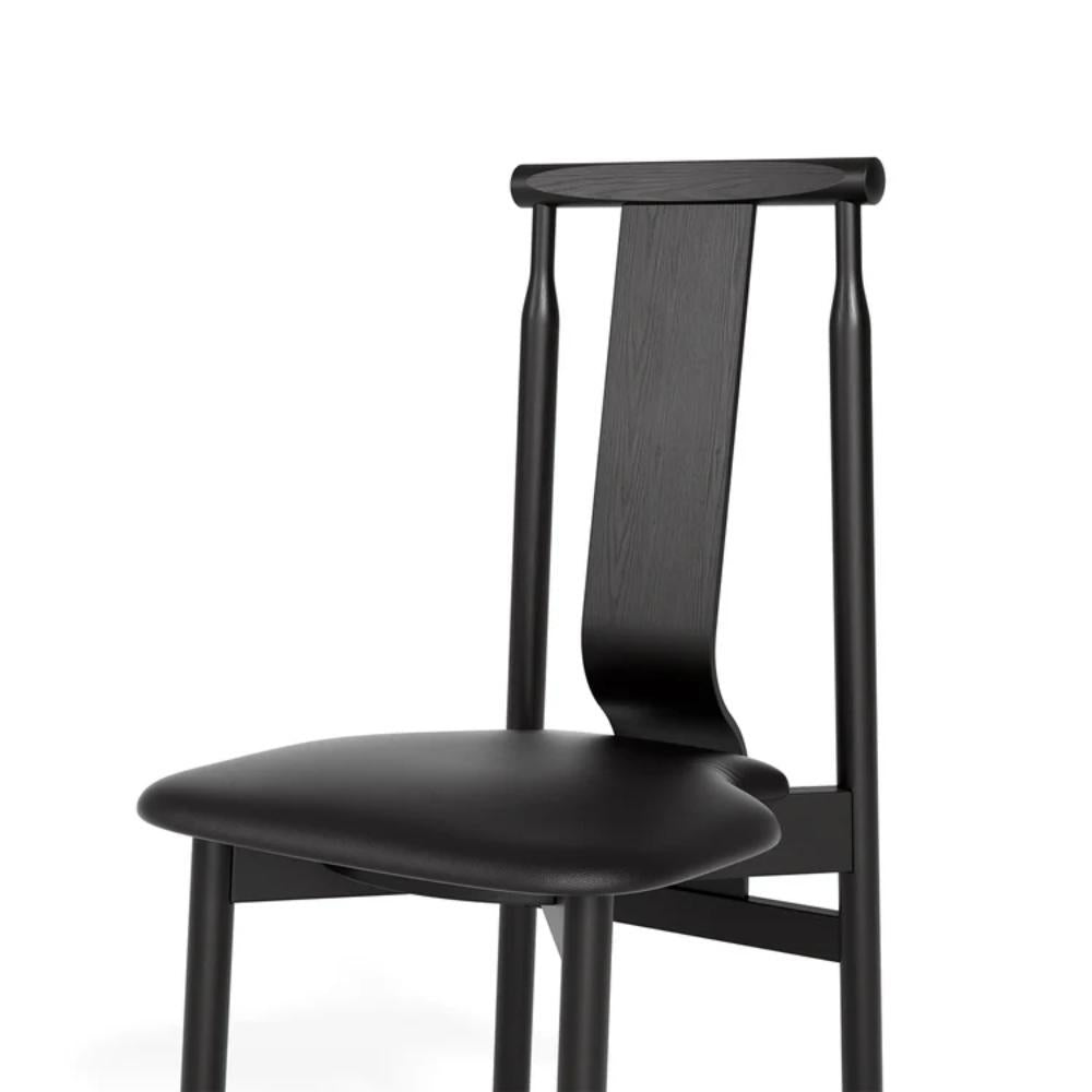 https://a.1stdibscdn.com/lierna-chair-in-black-ash-by-achille-pier-giacomo-castiglioni-for-meritalia-for-sale-picture-13/f_16392/f_476300821763648397352/1751962549714_AAMRNY_0154_Meritalia_Lierna_StillLife_Lierna_Black_5_master.jpg