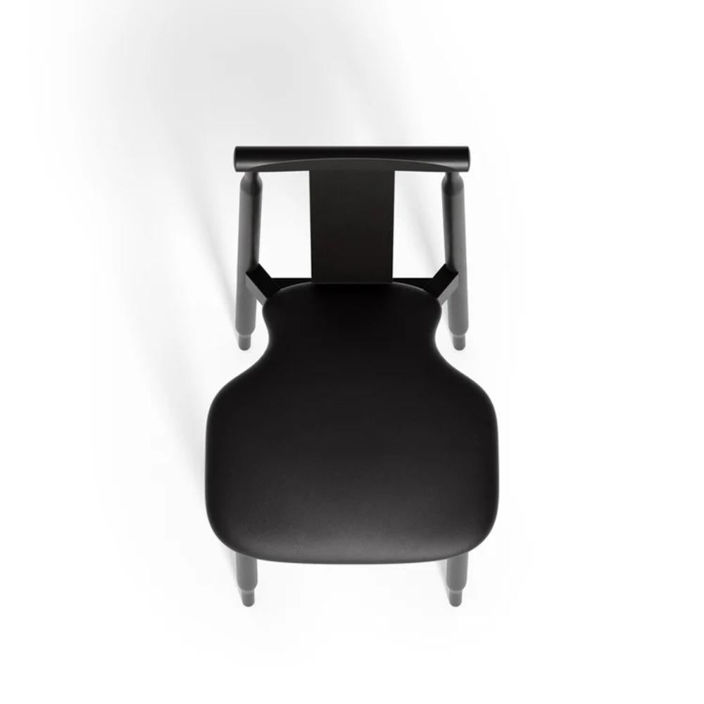 https://a.1stdibscdn.com/lierna-chair-in-black-ash-by-achille-pier-giacomo-castiglioni-for-meritalia-for-sale-picture-14/f_16392/f_476300821763648397178/1751962549728_AAMRNY_0155_Meritalia_Lierna_StillLife_Lierna_Black_4_master.jpg
