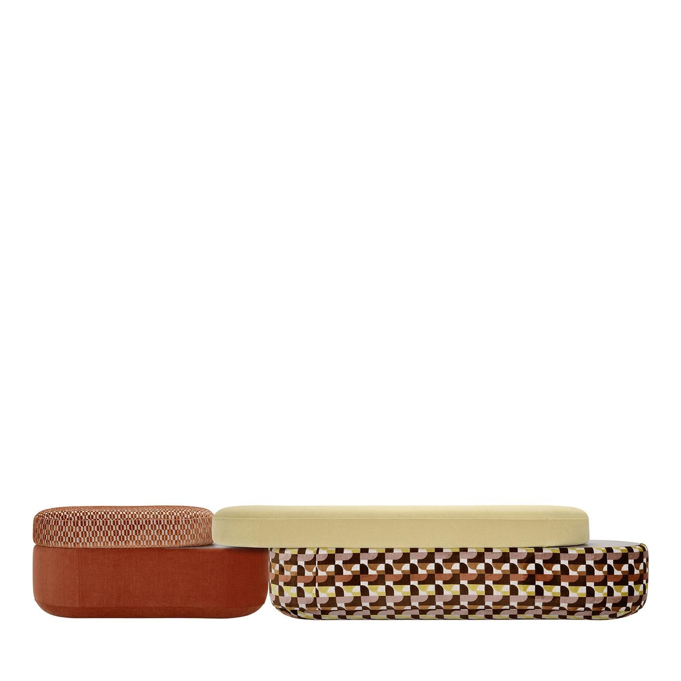 https://a.1stdibscdn.com/metagramma-b2-f2-modular-sofa-for-sale-picture-3/f_17062/f_469399721759758668795/1754569152159_RMMMNY_0010_0011_Adrenalina_METAGRAMMA_B2_F2_306_1__master.jpg