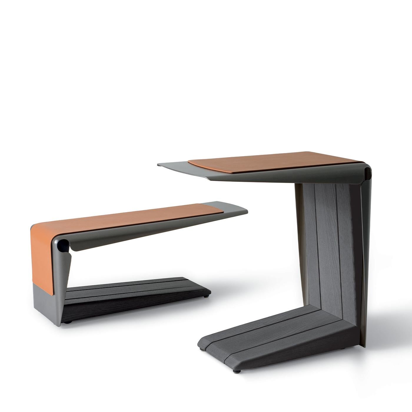 https://a.1stdibscdn.com/ploto-black-metal-and-ash-wood-coffee-table-for-sale-picture-2/f_17062/f_479621121765534240041/1761322543205_RMMMNY_0032_Giorgetti_Ploto_lowtable_maintavolinosinistra_1__master.jpg
