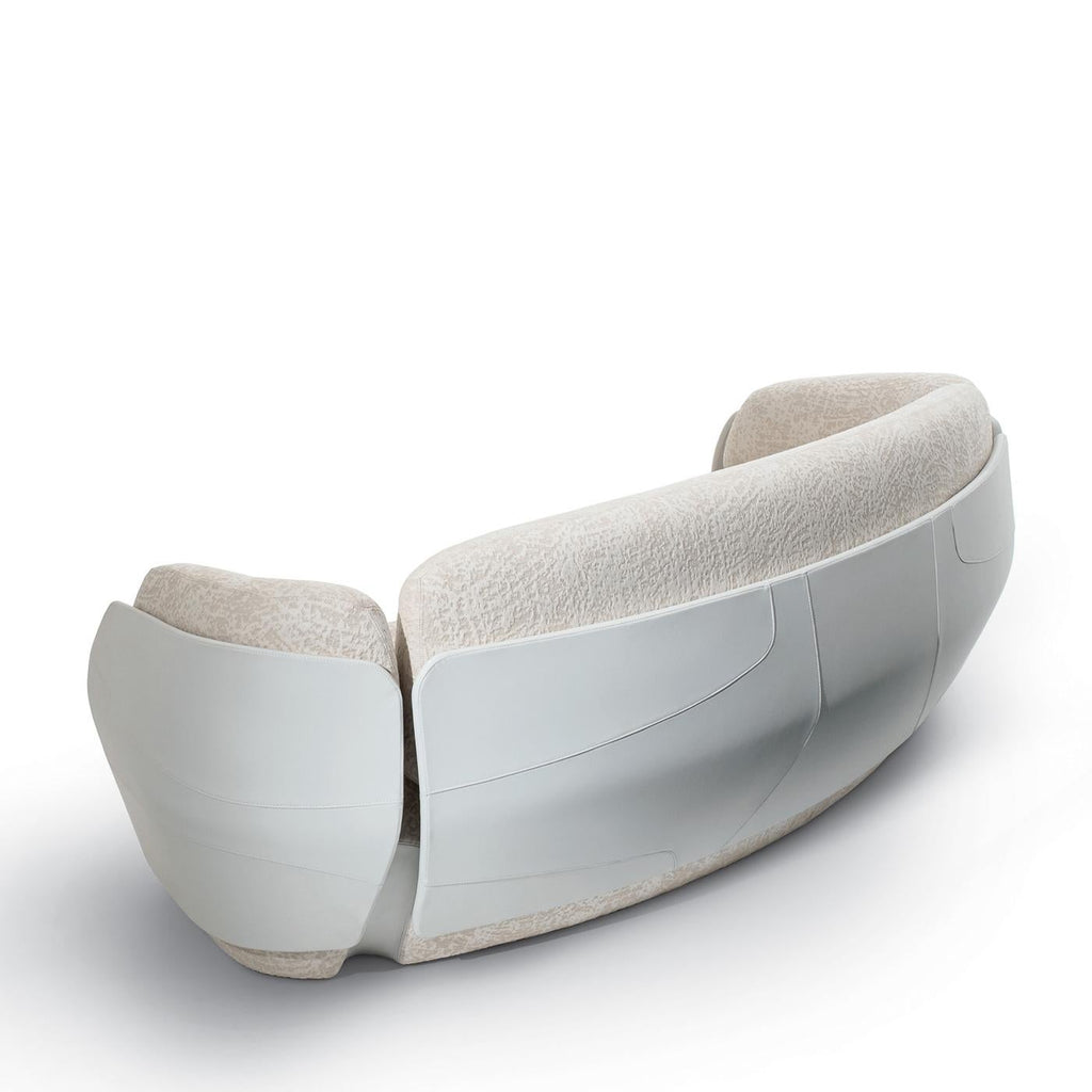 https://a.1stdibscdn.com/lorelei-white-leather-three-seat-sofa-for-sale-picture-4/f_17062/f_479980321765797900730/1761322613951_RMMMNY_0020_Giorgetti_SL_Lorelei_sofa_005_HR_1__master.jpg