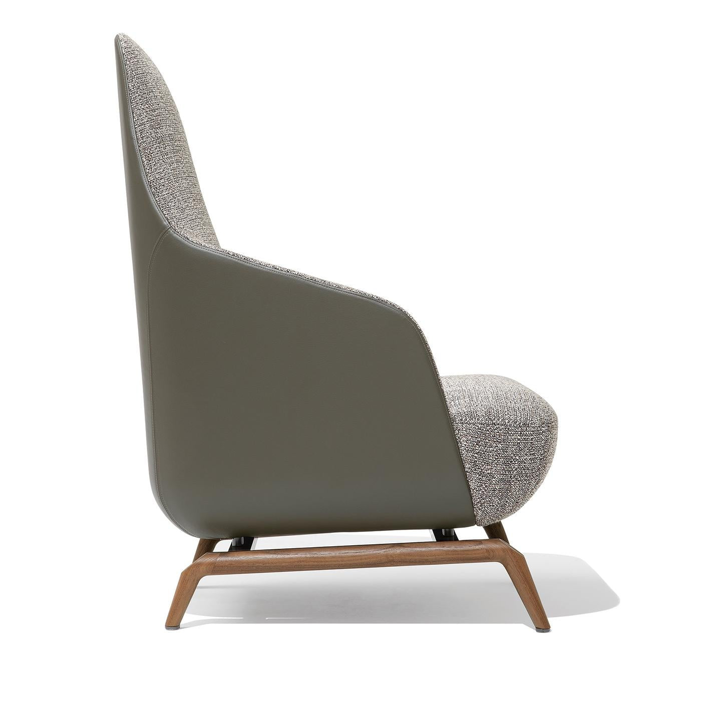 https://a.1stdibscdn.com/janet-gray-with-metal-base-and-canaletto-walnut-armchair-for-sale-picture-2/f_17062/f_479648521765550357284/1762268609511_RMMMNY_0002_Giorgetti_SL_Janet_armchair_002_HR_master.jpg