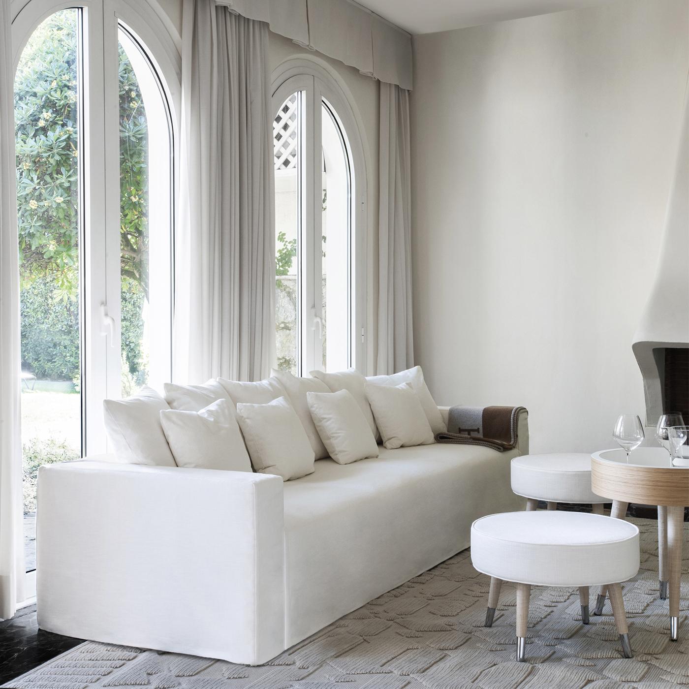 https://a.1stdibscdn.com/hamptons-white-sofa-from-the-collezione-riviera-for-sale-picture-7/f_17062/f_483832621768814602236/1763372274484_ESRTNY_0092_HAMPTONS_sofa_02_master.jpg
