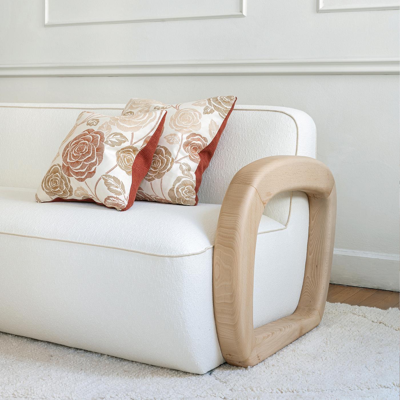 https://a.1stdibscdn.com/monterey-white-sofa-from-the-collezione-riviera-for-sale-picture-5/f_17062/f_483512221768559284325/1763380078841_ESRTNY_0059_MONTEREYdivano_02_1__master.jpg