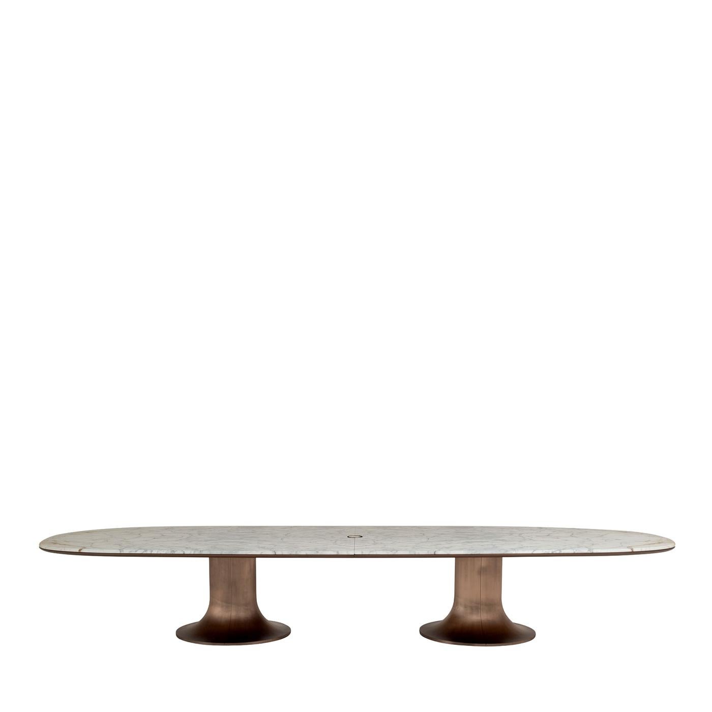 https://a.1stdibscdn.com/mizar-cast-bronze-base-with-calacatta-marble-top-large-dining-table-for-sale-picture-5/f_17062/f_483885821768837313459/1765289182390_RATENY_0043_0006_Giorgetti_SL_Mizar_table_005_HR_Copia_2__master.jpg