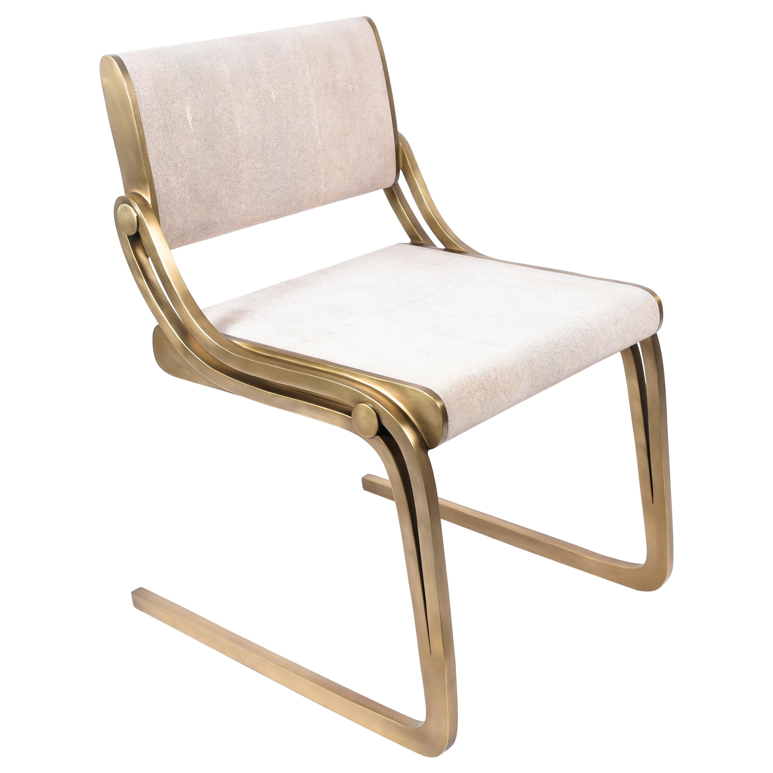https://a.1stdibscdn.com/oxford-chair-black-shagreen-and-bronze-patina-brass-by-ry-augousti-for-sale-picture-4/f_45491/f_178969611581335948057/17665582_master.jpg