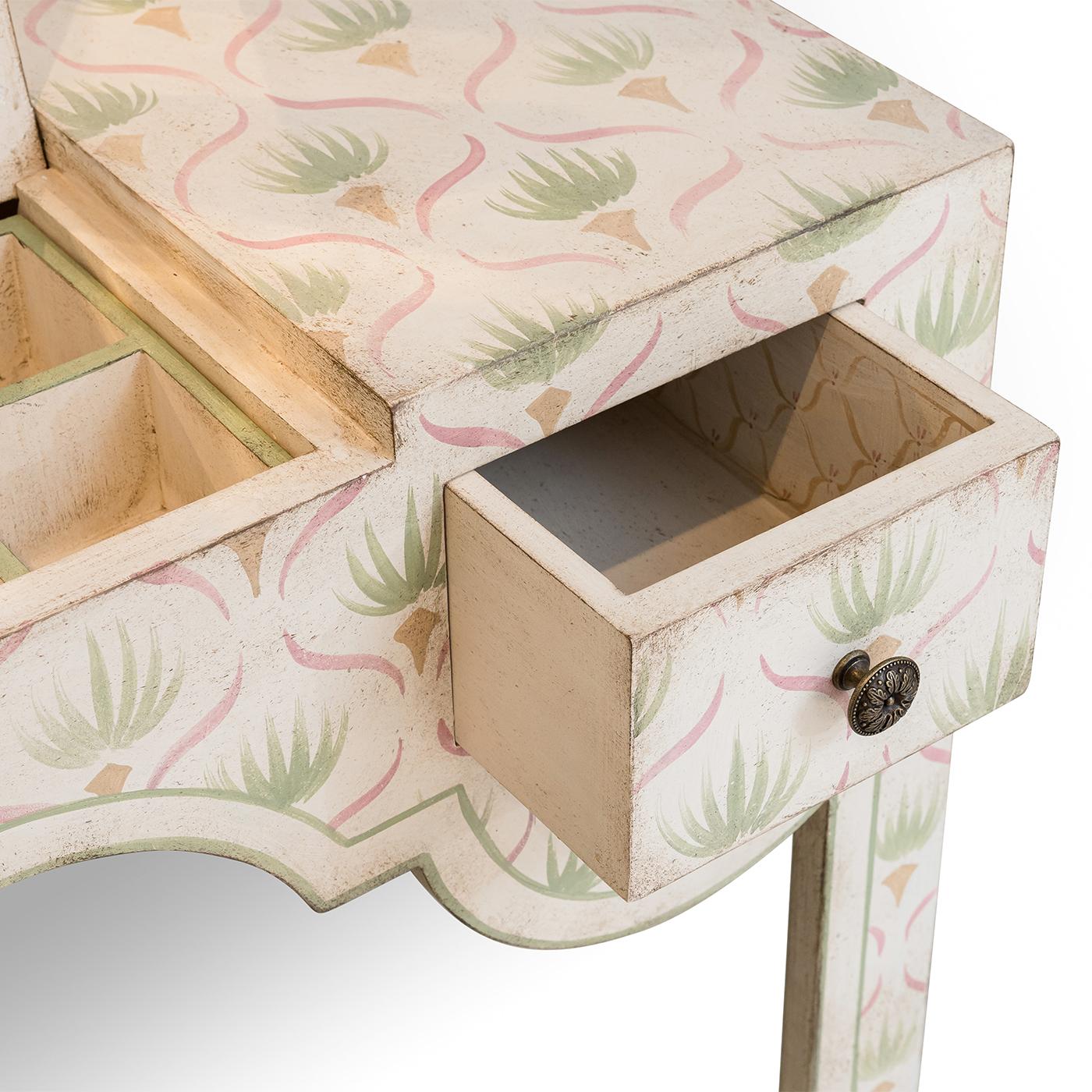 https://a.1stdibscdn.com/san-samuele-onyx-white-floral-vanity-with-mirror-for-sale-picture-11/f_17062/f_487420621770721822735/1768211083960_ESRTNY_0044_MAU09294_master.jpg