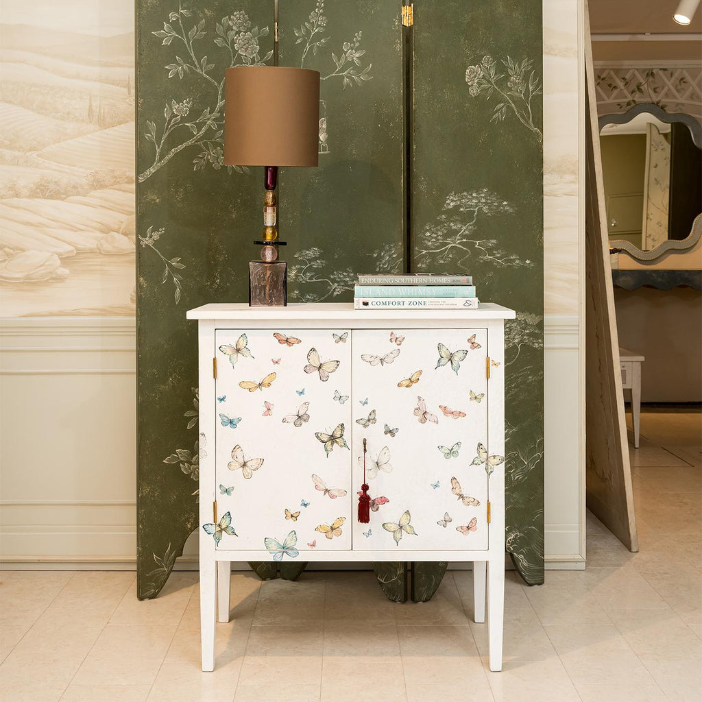 https://a.1stdibscdn.com/barberini-small-chalky-white-with-butterflies-cabinet-for-sale-picture-5/f_17062/f_487805821770912701764/1768213770978_ESRTNY_0035_MAU09376_master.jpg