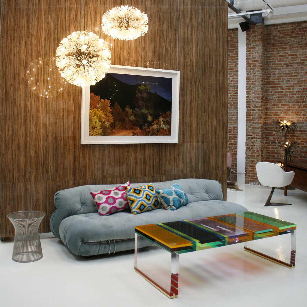 https://a.1stdibscdn.com/studio-superego-modern-multicolor-plexiglass-and-brass-feet-italian-coffee-table-for-sale-picture-7/f_9718/f_164163811570699413245/17octubre1_master.jpg