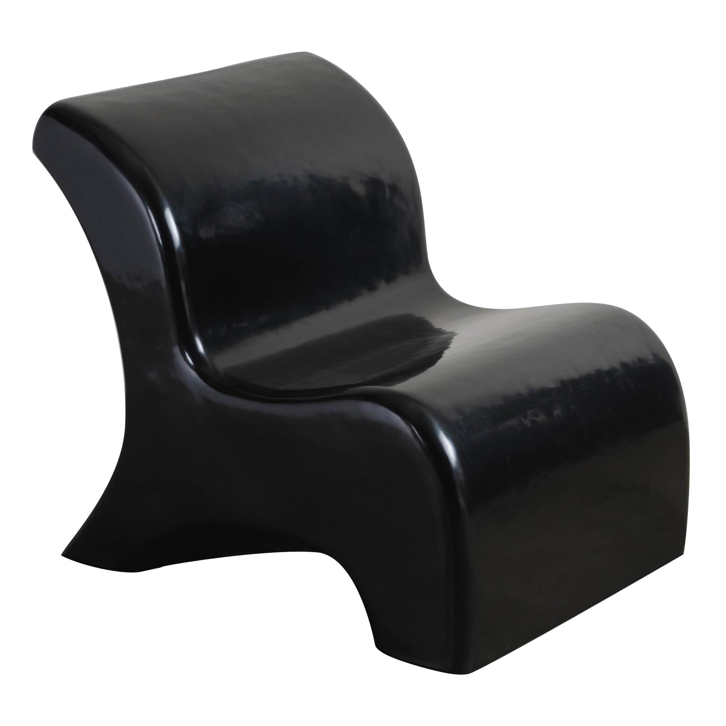 https://a.1stdibscdn.com/chair-black-lacquer-by-robert-kuo-handmade-limited-edition-for-sale/1121189/f_180199711582214558027/18019971_master.jpg
